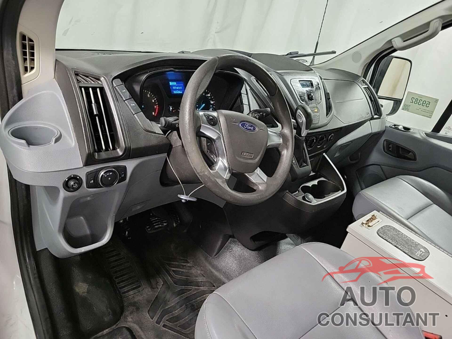 FORD TRANSIT-150 2017 - 1FTYE1YM9HKA82506