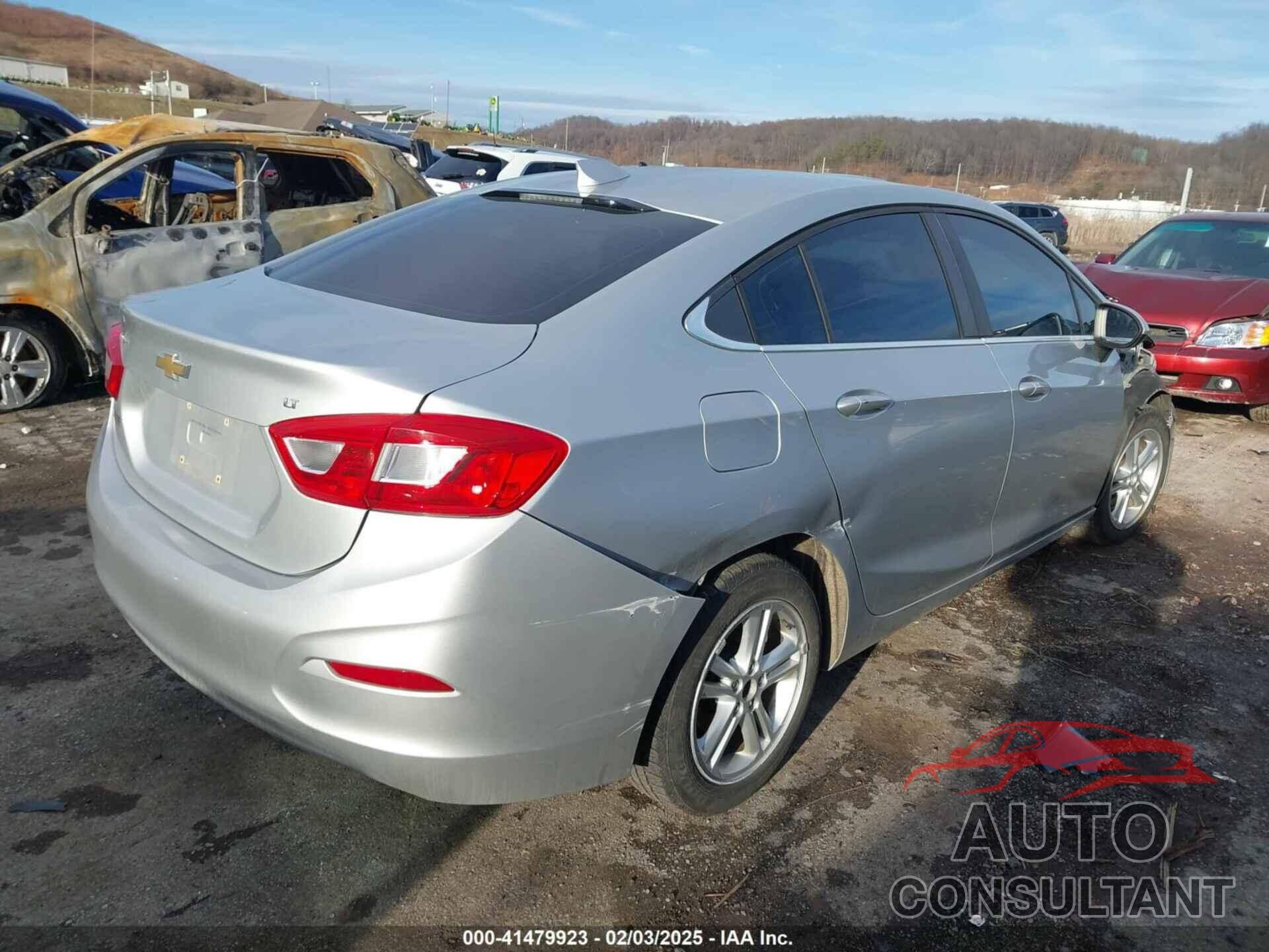 CHEVROLET CRUZE 2017 - 1G1BE5SM6H7137124