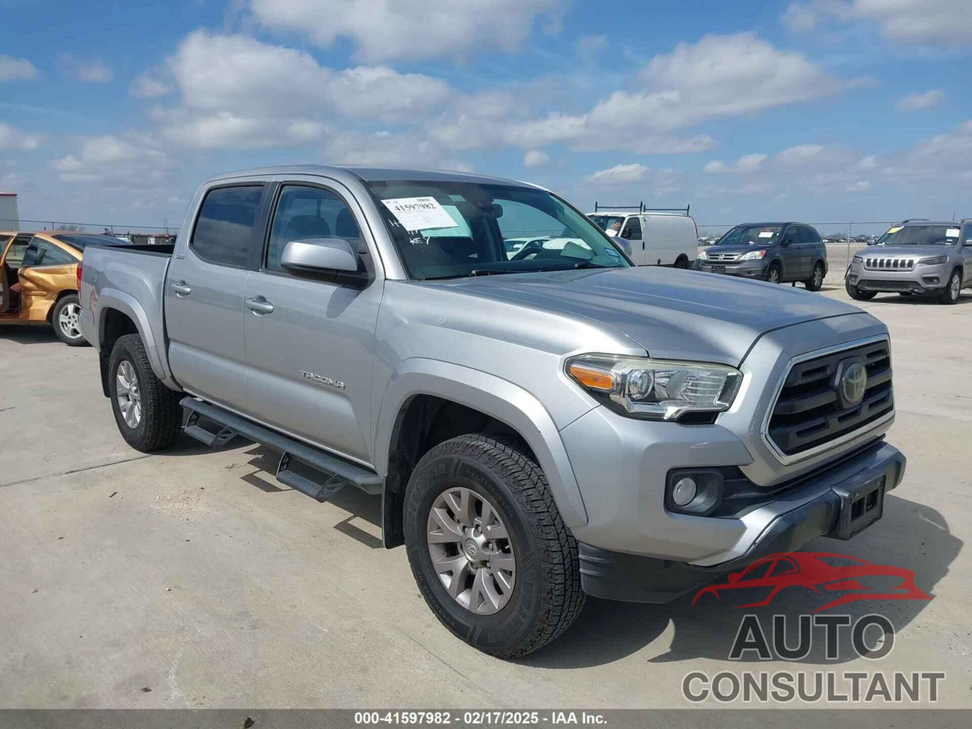 TOYOTA TACOMA 2018 - 5TFAZ5CN8JX064293