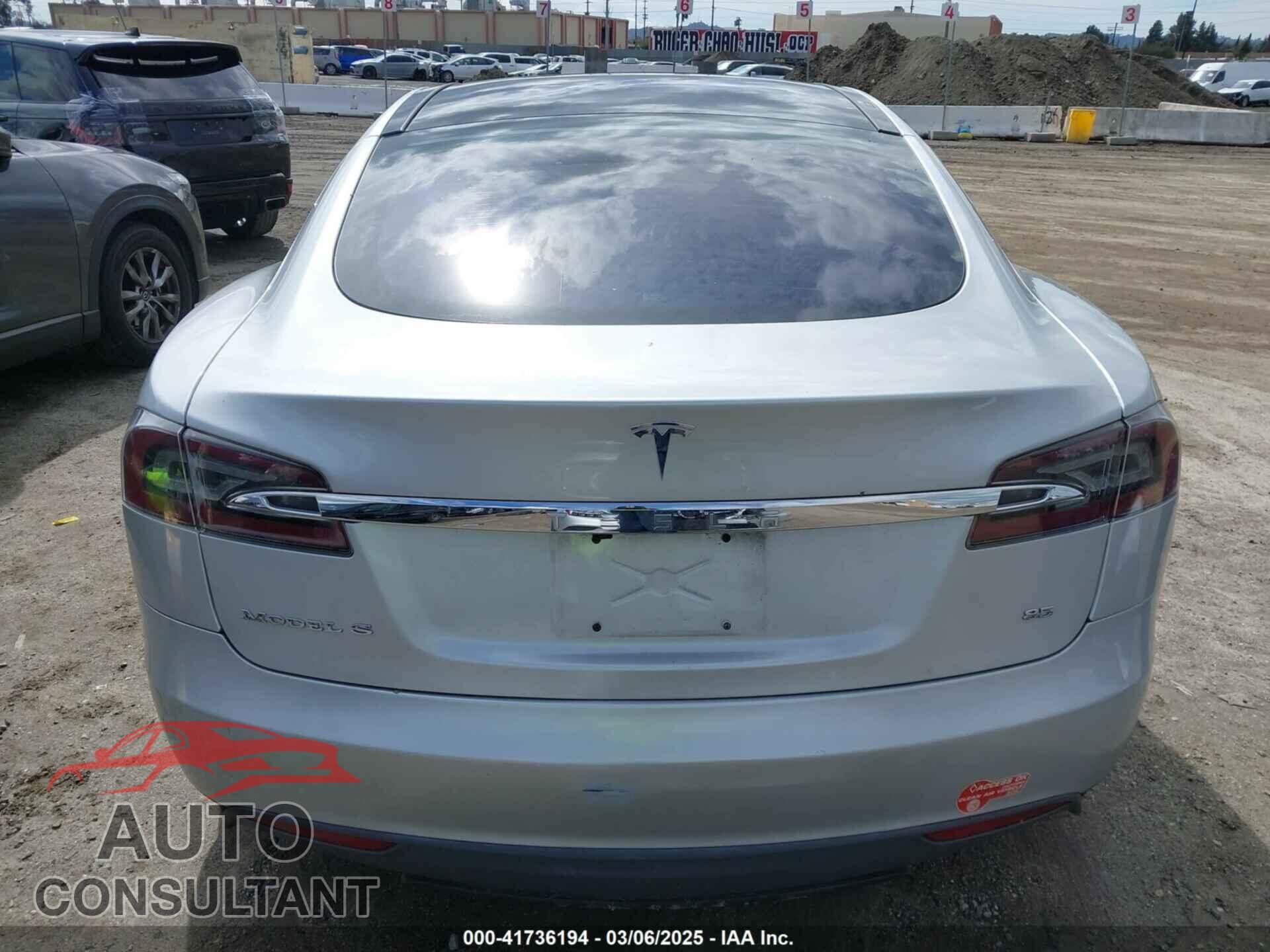 TESLA MODEL S 2013 - 5YJSA1CN9DFP27552