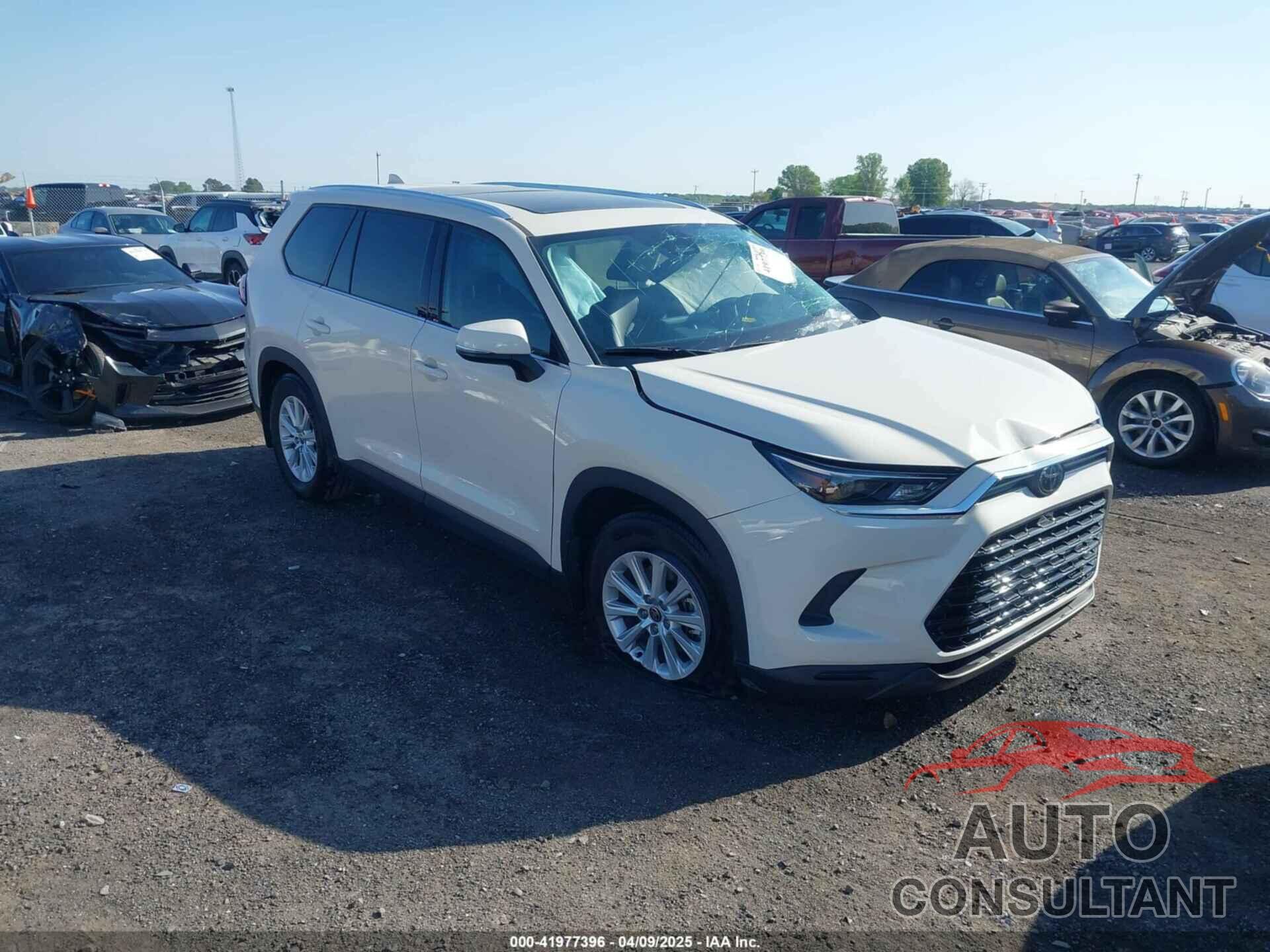 TOYOTA GRAND HIGHLANDER 2024 - 5TDAAAA55RS011071
