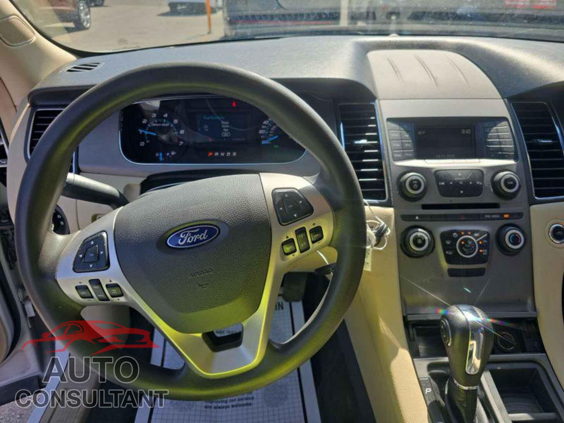 FORD TAURUS 2017 - 1FAHP2D86HG123997