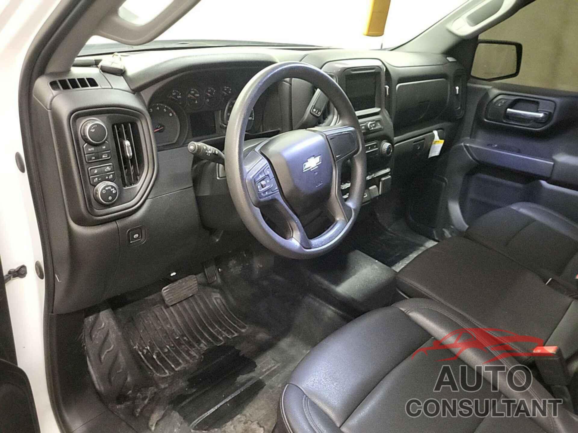 CHEVROLET SILVERADO 1500 2023 - 1GCPDAEK0PZ219792