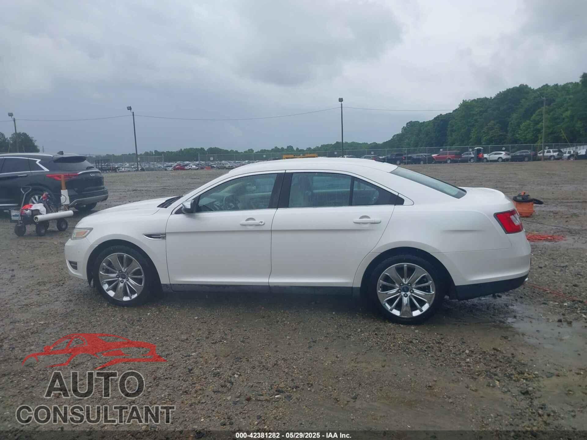 FORD TAURUS 2010 - 1FAHP2FWXAG161881