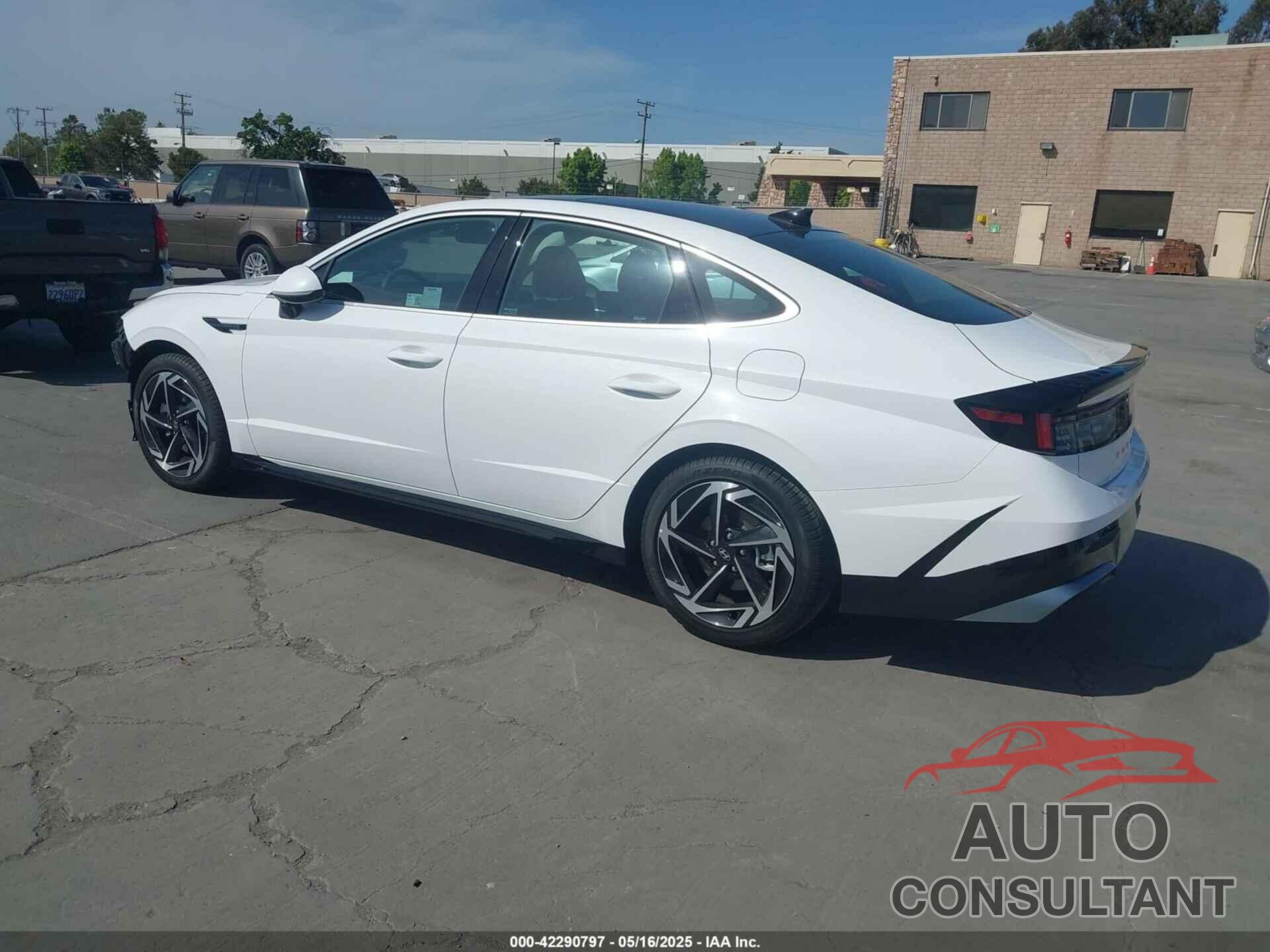 HYUNDAI SONATA 2024 - KMHL14JA6RA426688