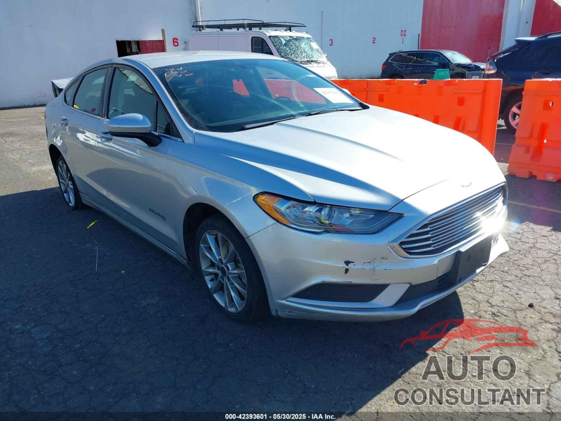 FORD FUSION HYBRID 2017 - 3FA6P0LU5HR323823