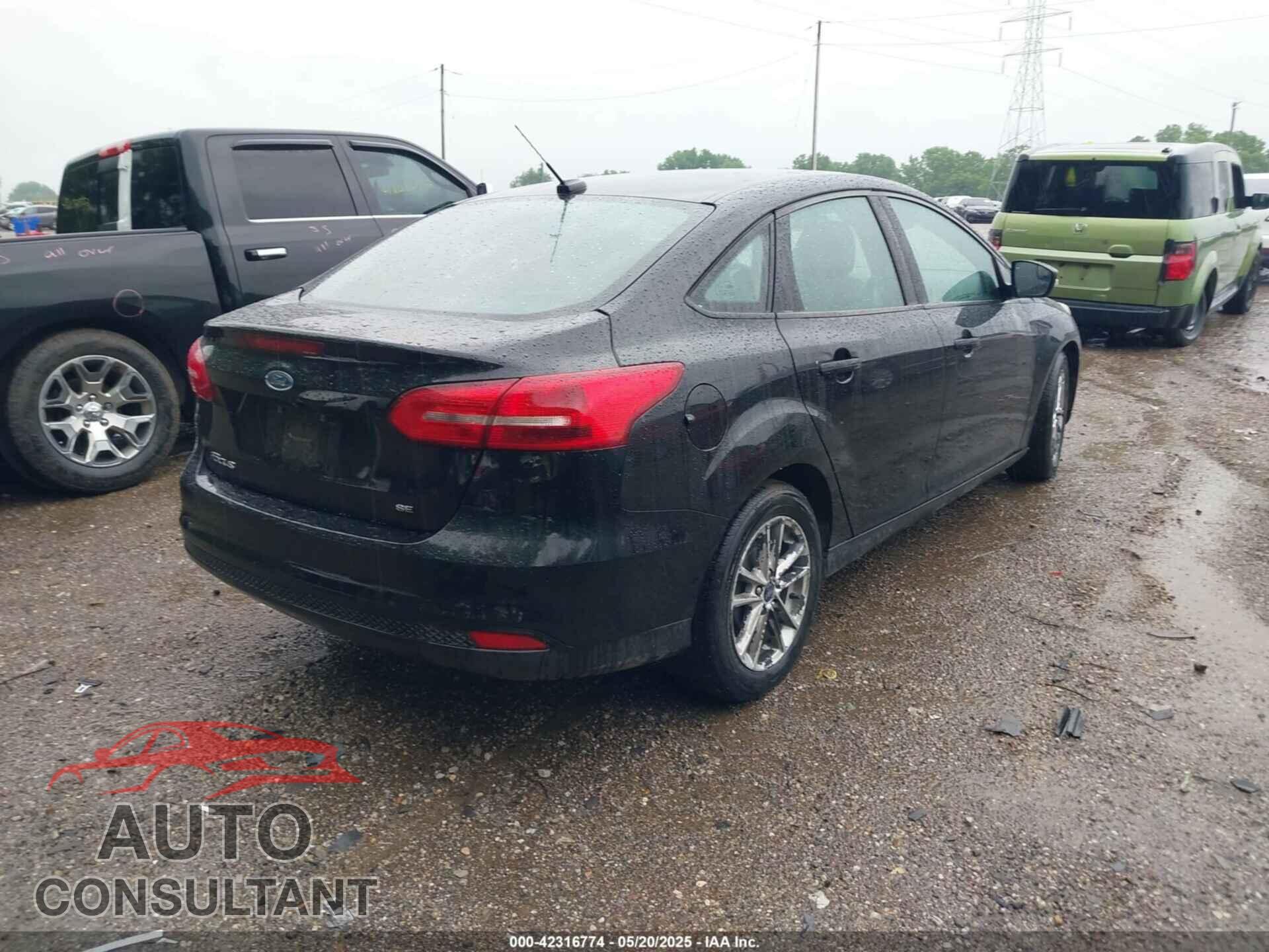 FORD FOCUS 2017 - 1FADP3F26HL276139