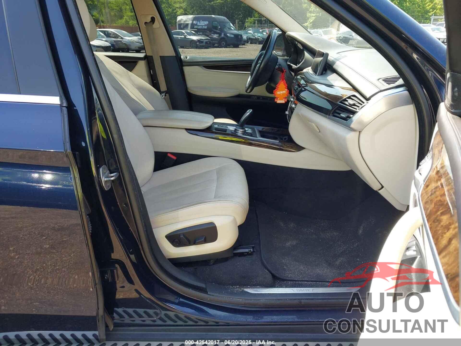 BMW X5 2015 - 5UXKR0C54F0P05896
