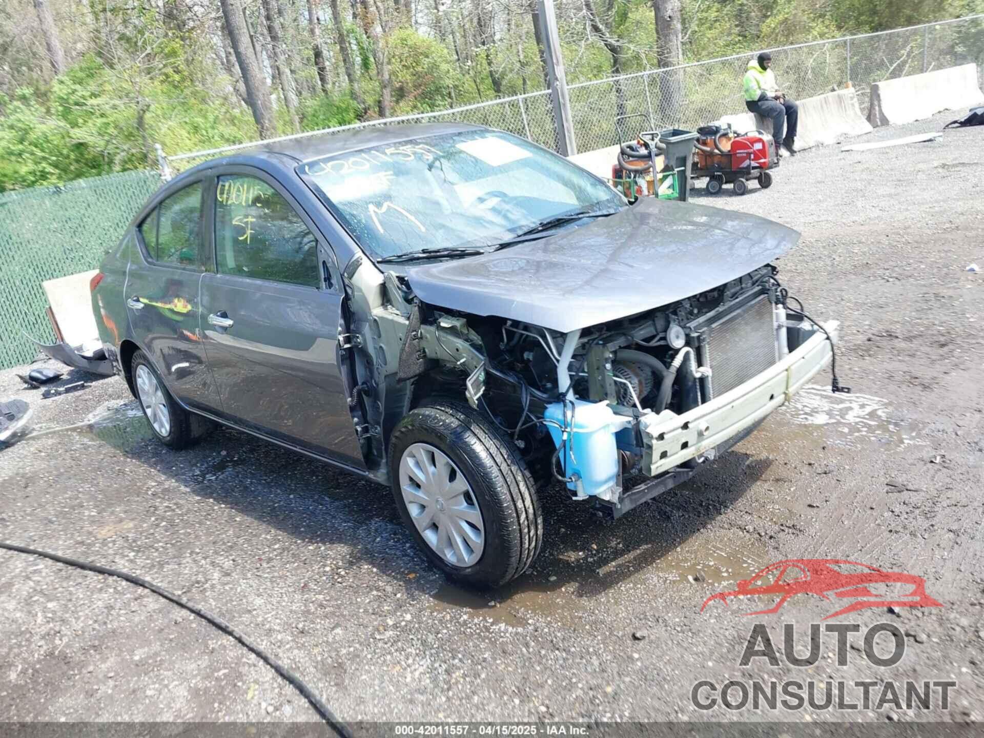NISSAN VERSA 2018 - 3N1CN7AP7JL819064