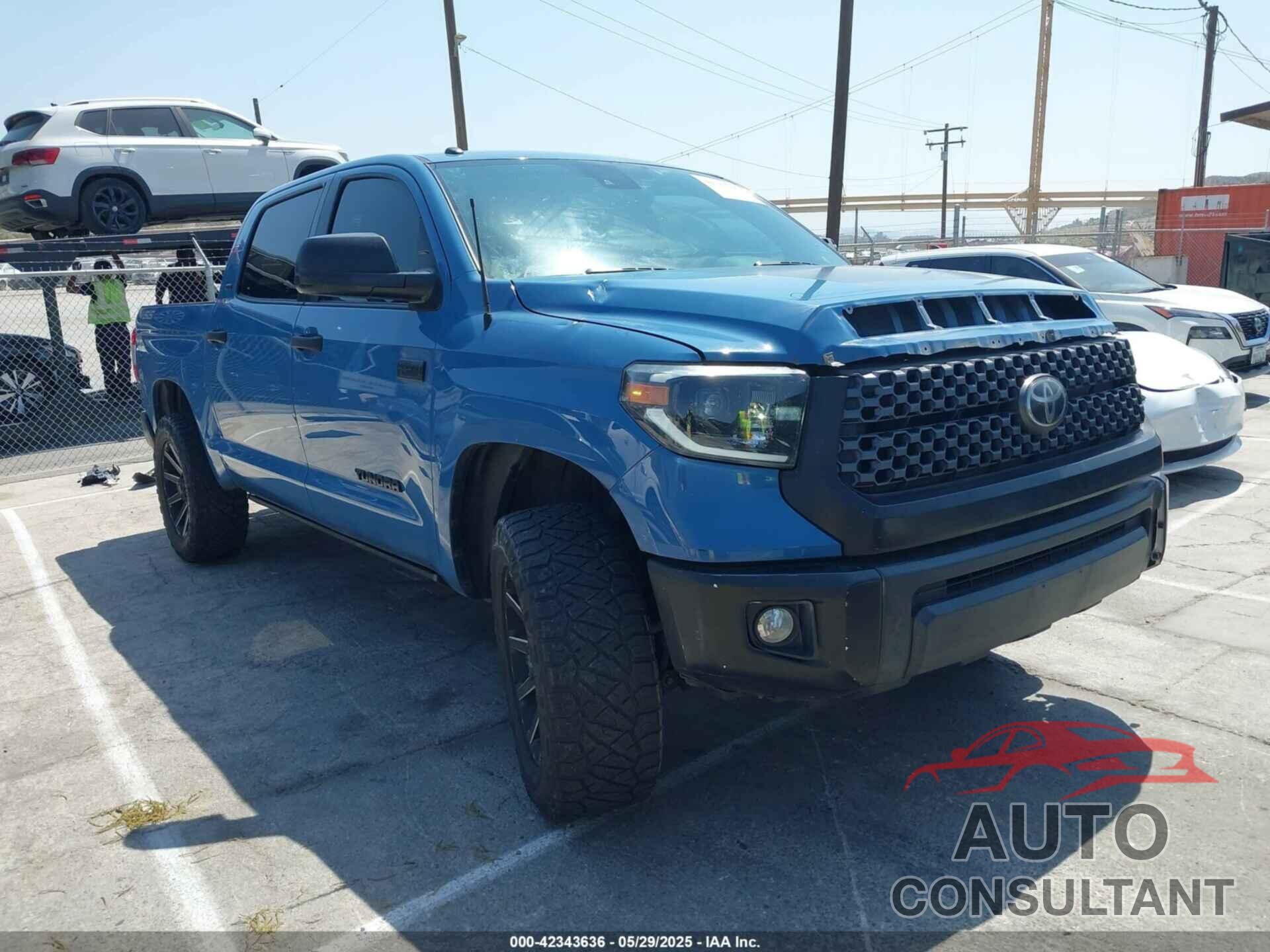 TOYOTA TUNDRA 2019 - 5TFDW5F13KX852592