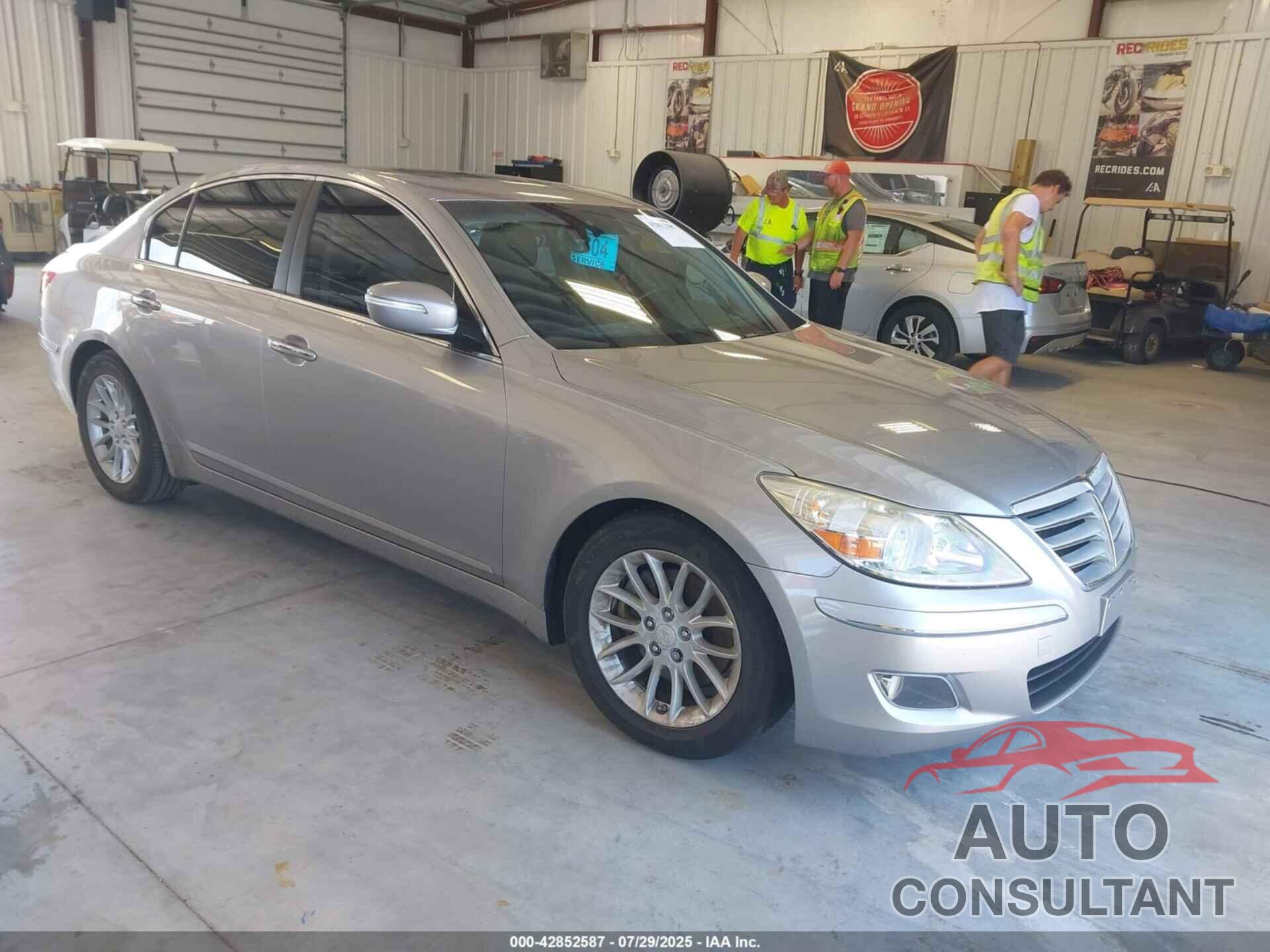 HYUNDAI GENESIS 2009 - KMHGC46EX9U046565