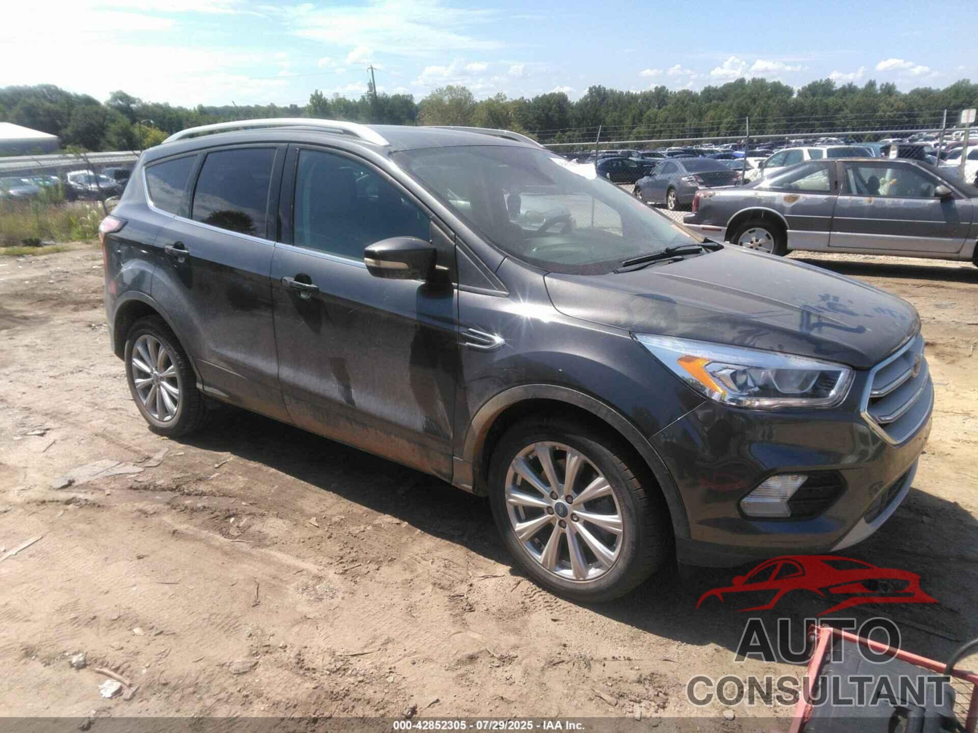 FORD ESCAPE 2017 - 1FMCU0J97HUC80417