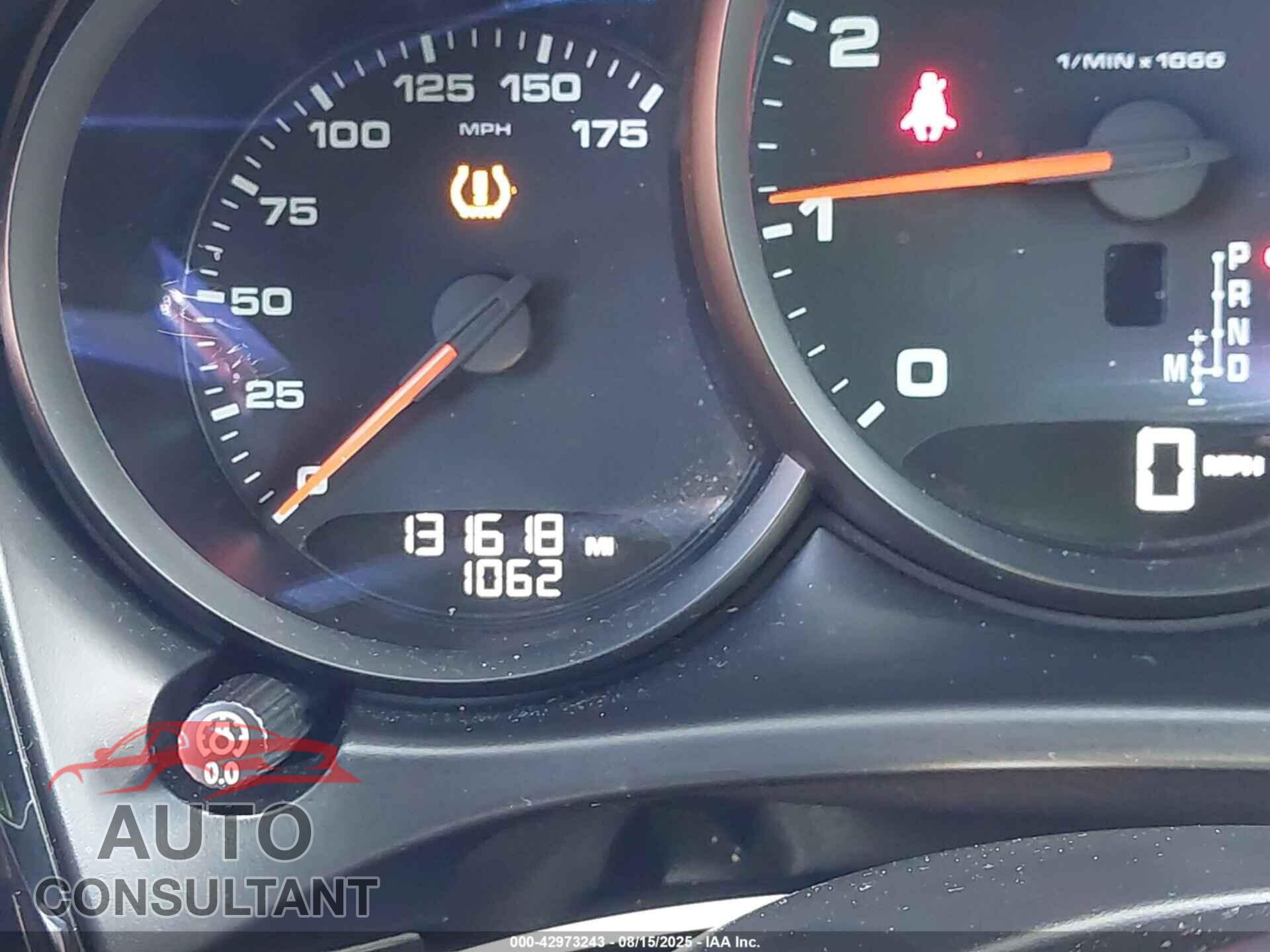 PORSCHE MACAN 2018 - WP1AA2A53JLB21045