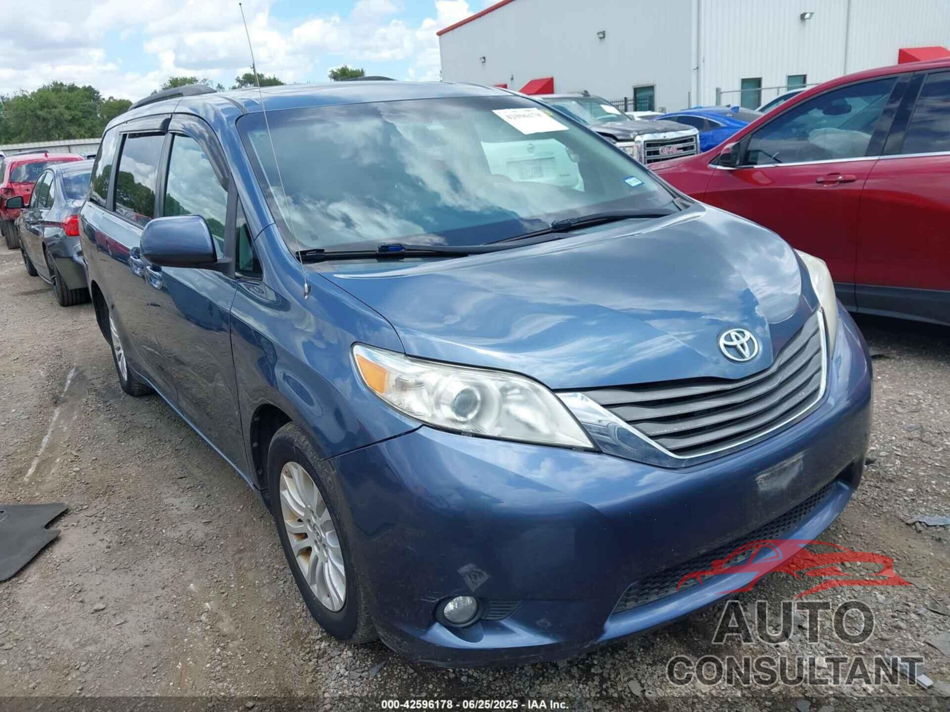 TOYOTA SIENNA 2014 - 5TDYK3DC8ES456075