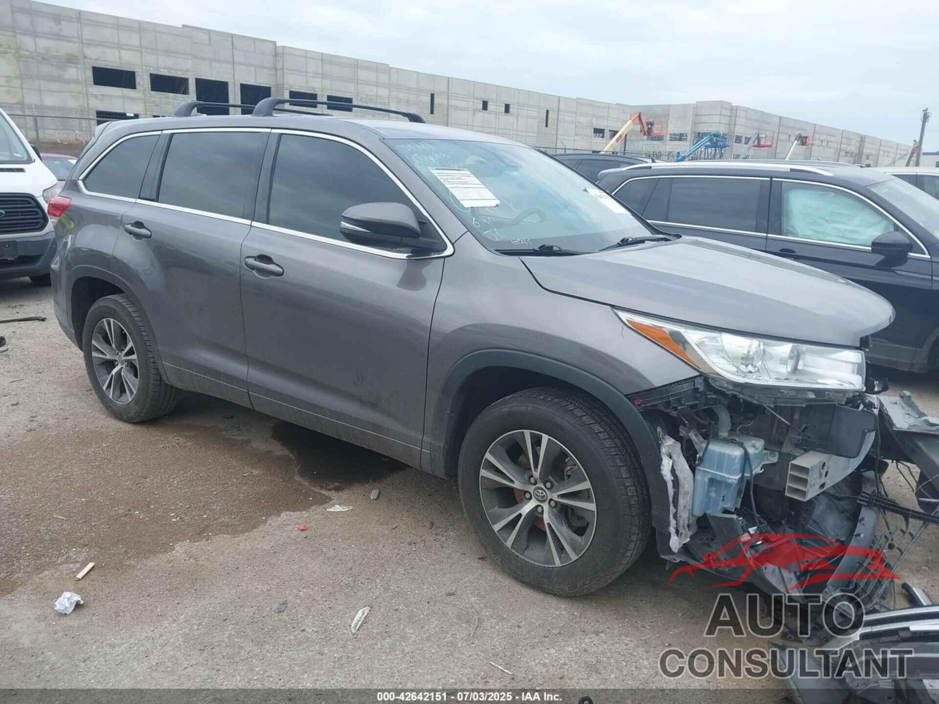TOYOTA HIGHLANDER 2018 - 5TDZZRFH0JS236919
