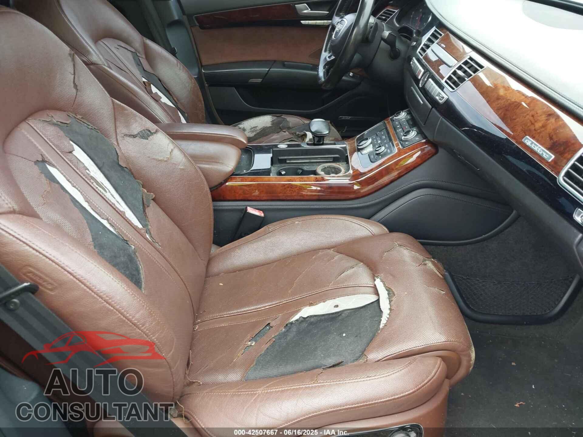 AUDI A8 L 2012 - WAURVAFD2CN017427