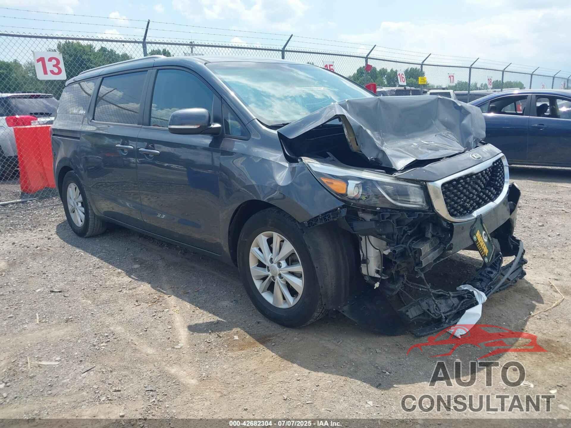 KIA SEDONA 2017 - KNDMB5C17H6332801