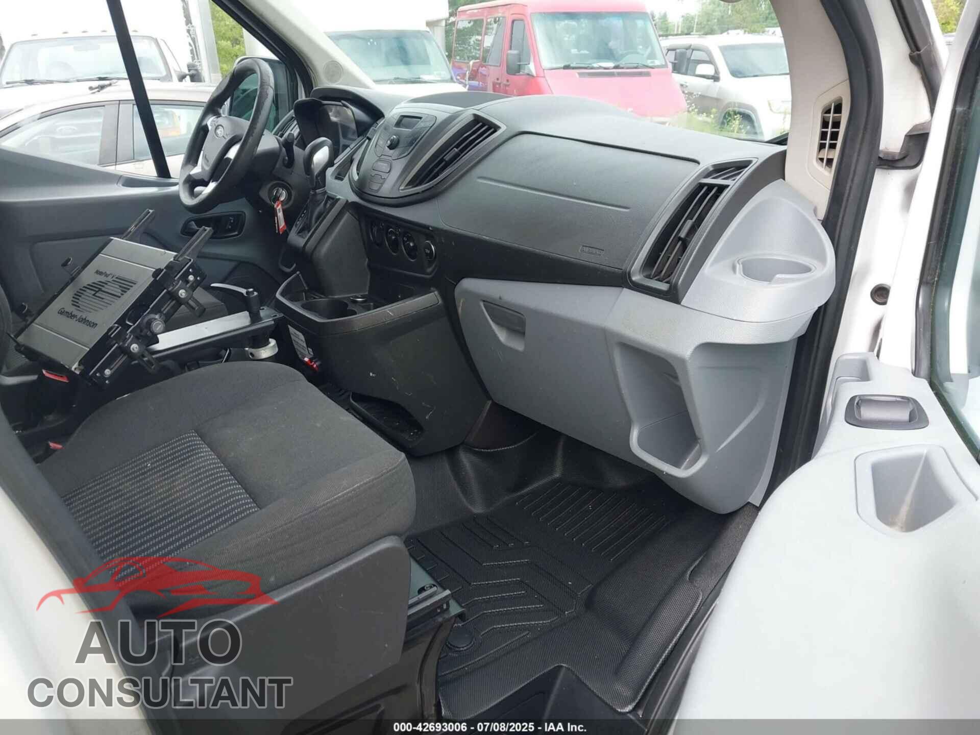 FORD TRANSIT-150 2015 - 1FTNE2CV5FKA07968