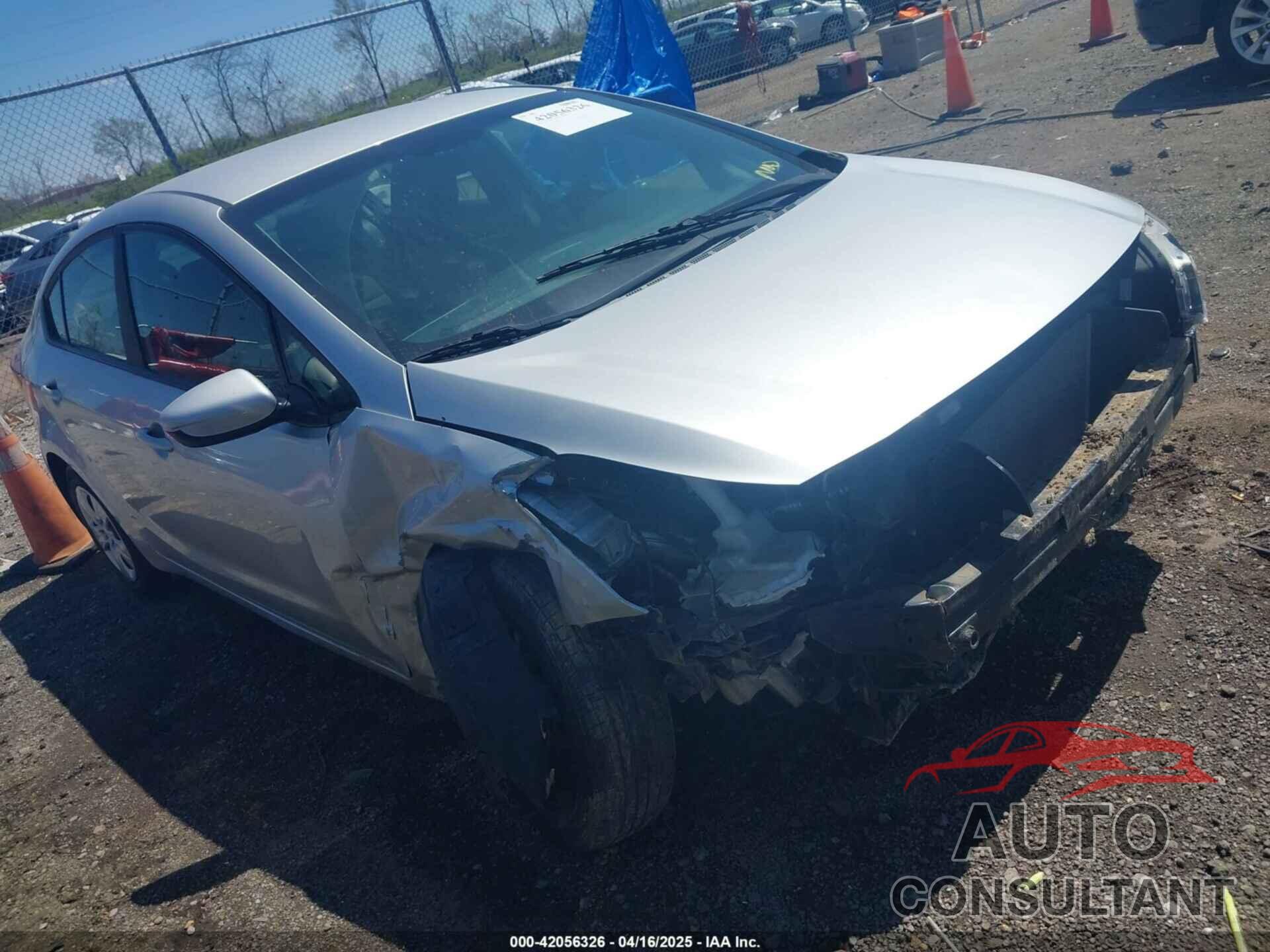 KIA FORTE 2017 - 3KPFK4A74HE025025