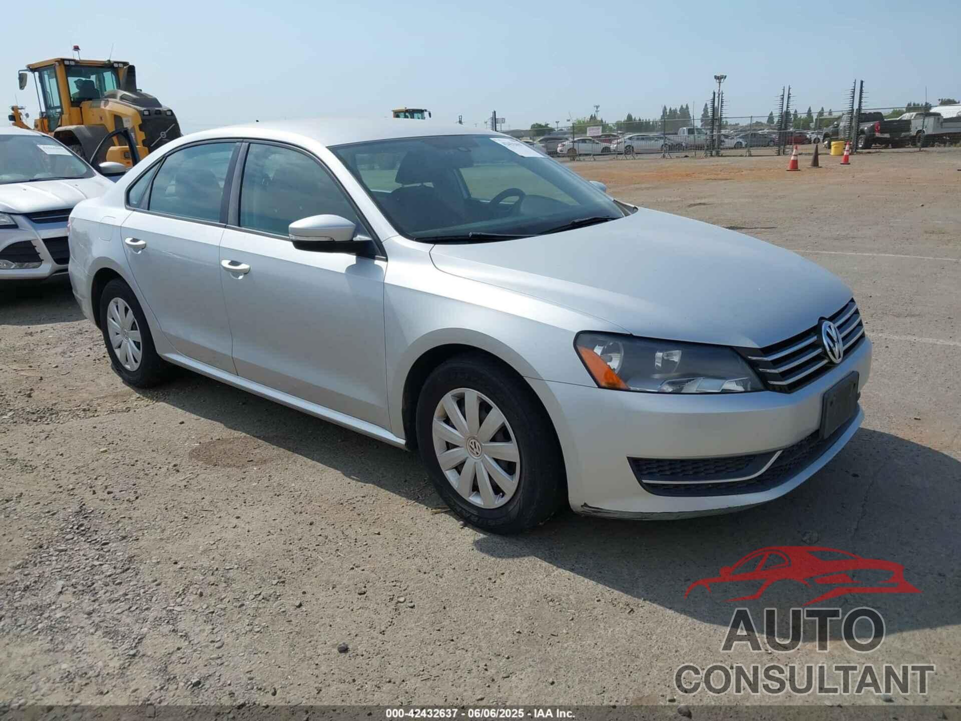 VOLKSWAGEN PASSAT 2013 - 1VWAP7A36DC000975