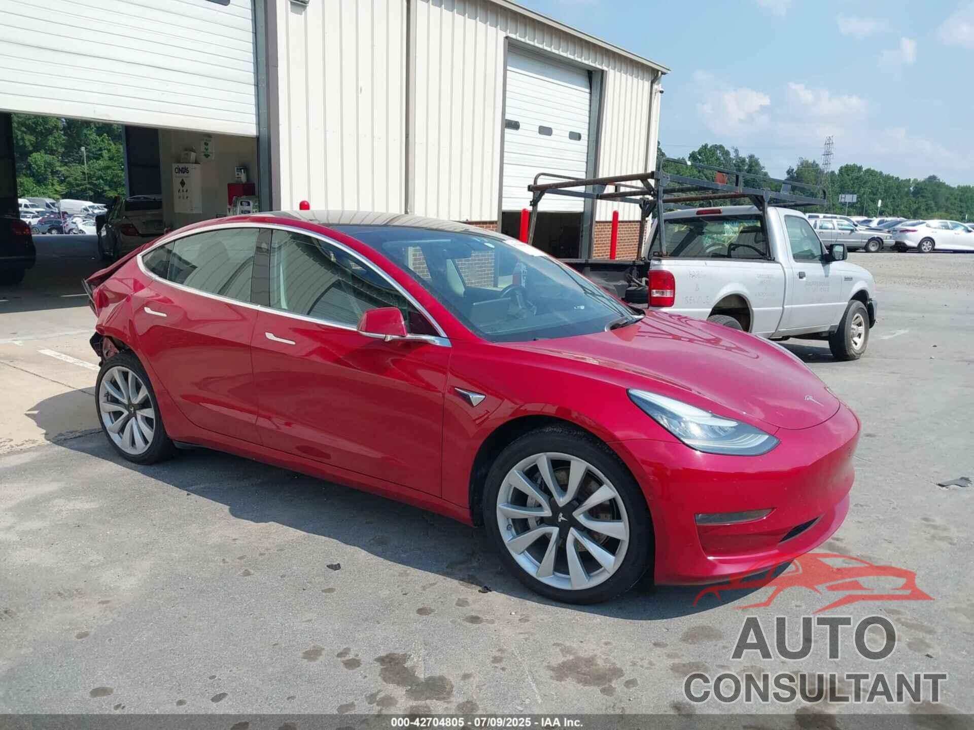 TESLA MODEL 3 2018 - 5YJ3E1EB8JF065809