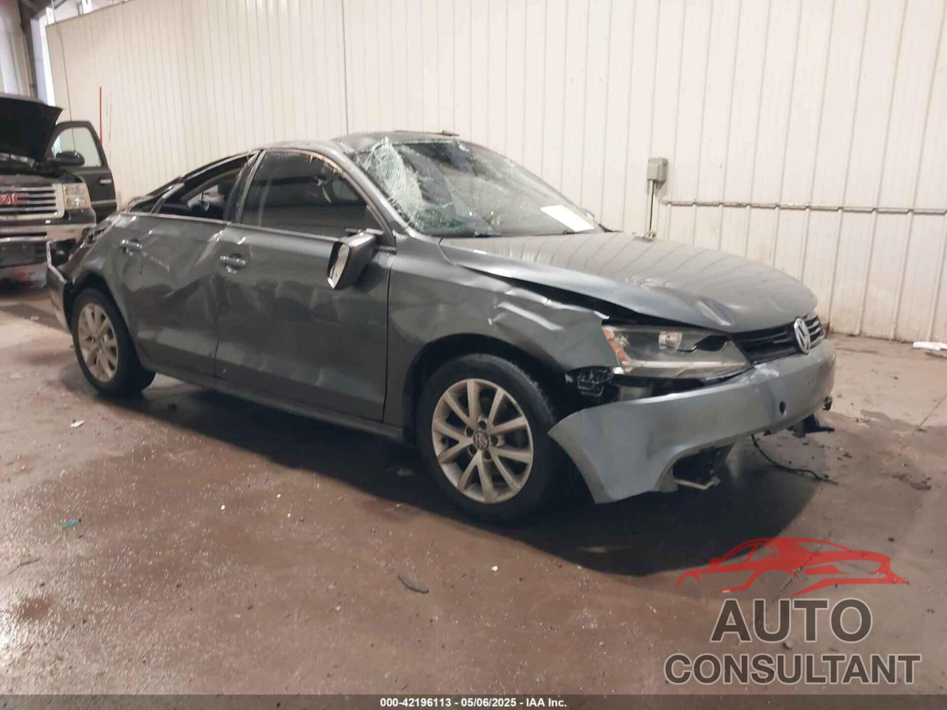 VOLKSWAGEN JETTA 2011 - 3VWDX7AJ4BM005602