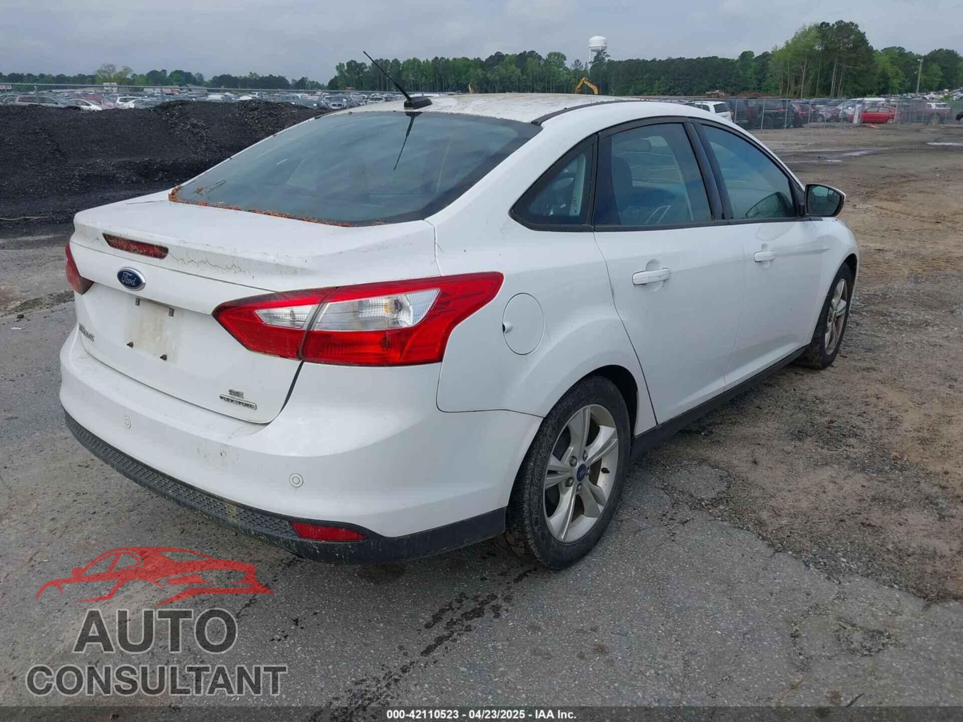 FORD FOCUS 2014 - 1FADP3F27EL215703