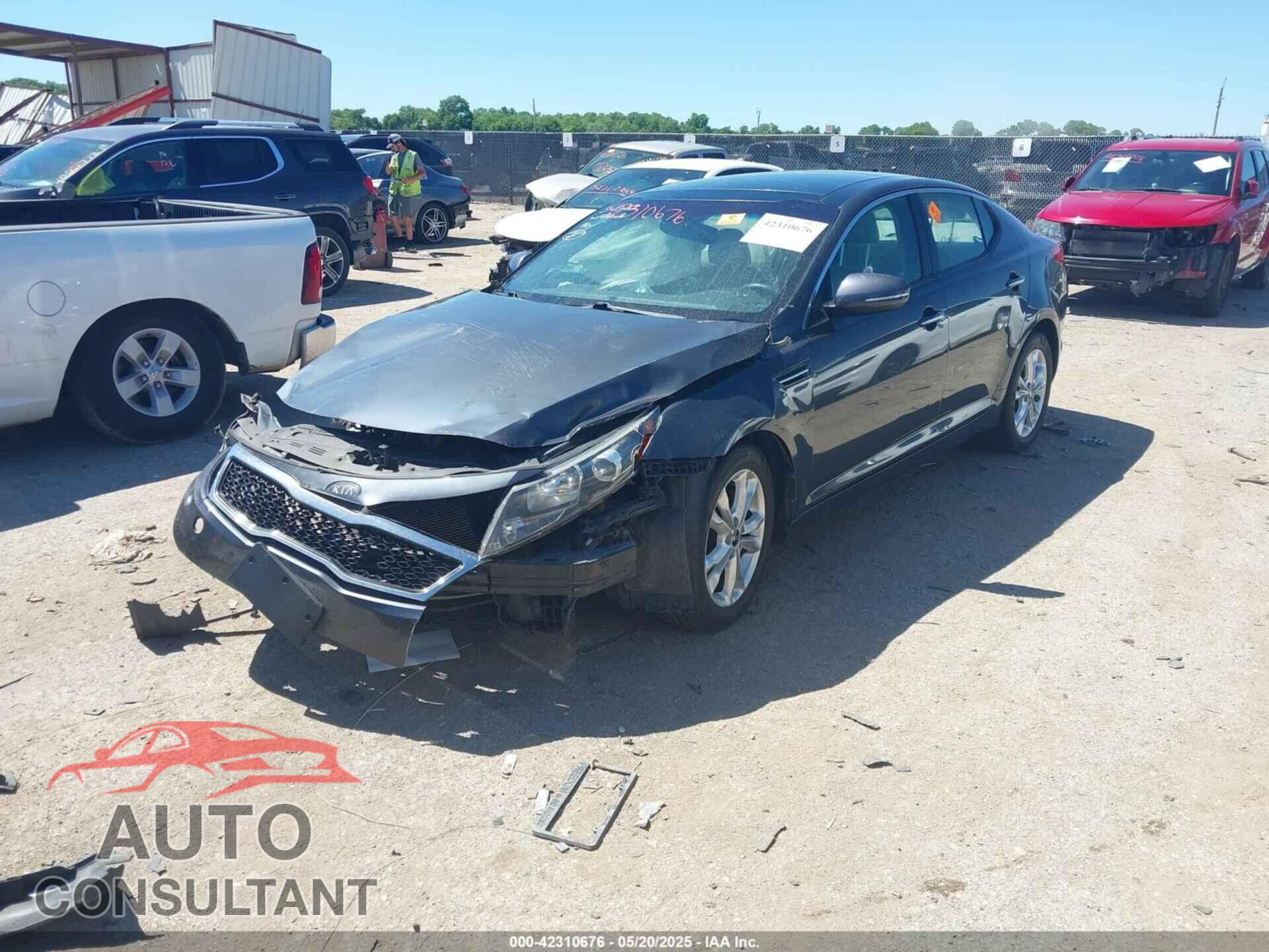 KIA OPTIMA 2011 - KNAGN4A76B5099896
