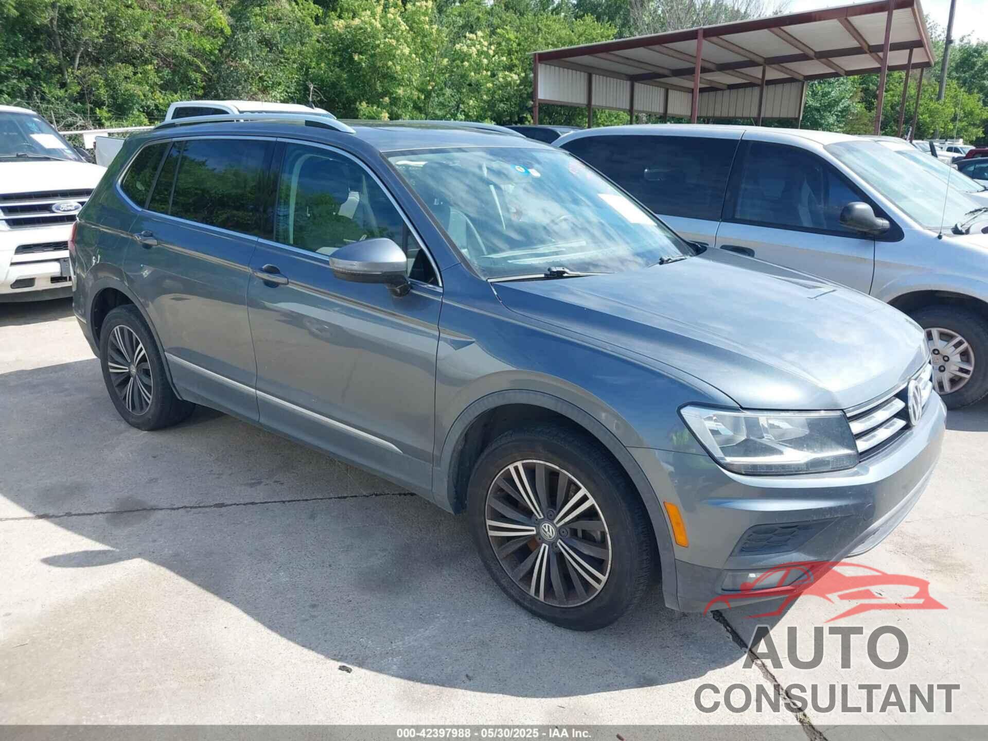 VOLKSWAGEN TIGUAN 2018 - 3VV3B7AX9JM023420