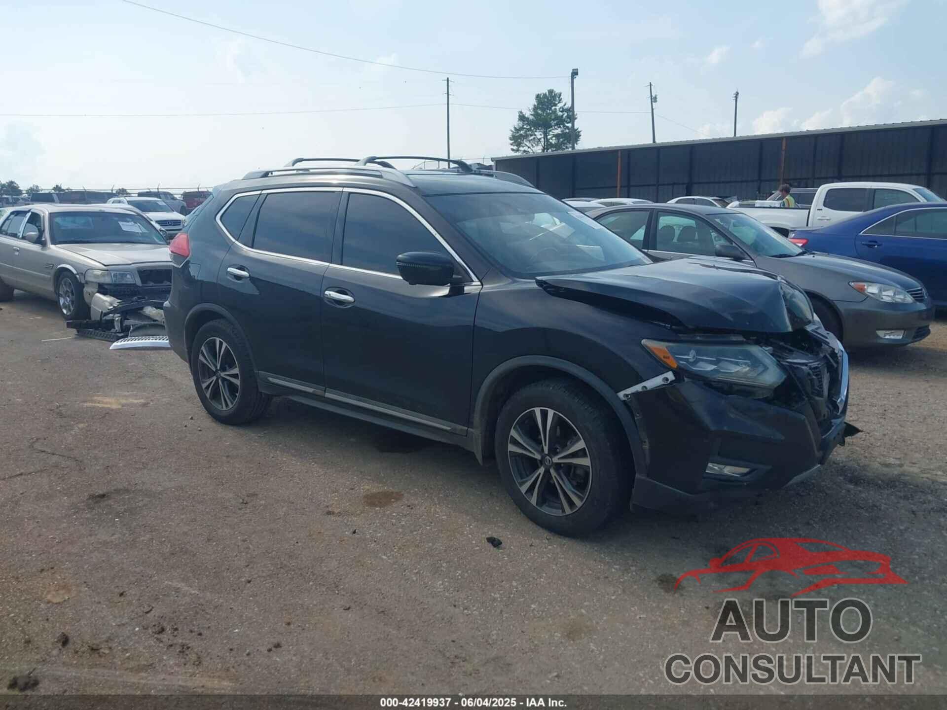 NISSAN ROGUE 2017 - 5N1AT2MT4HC851882