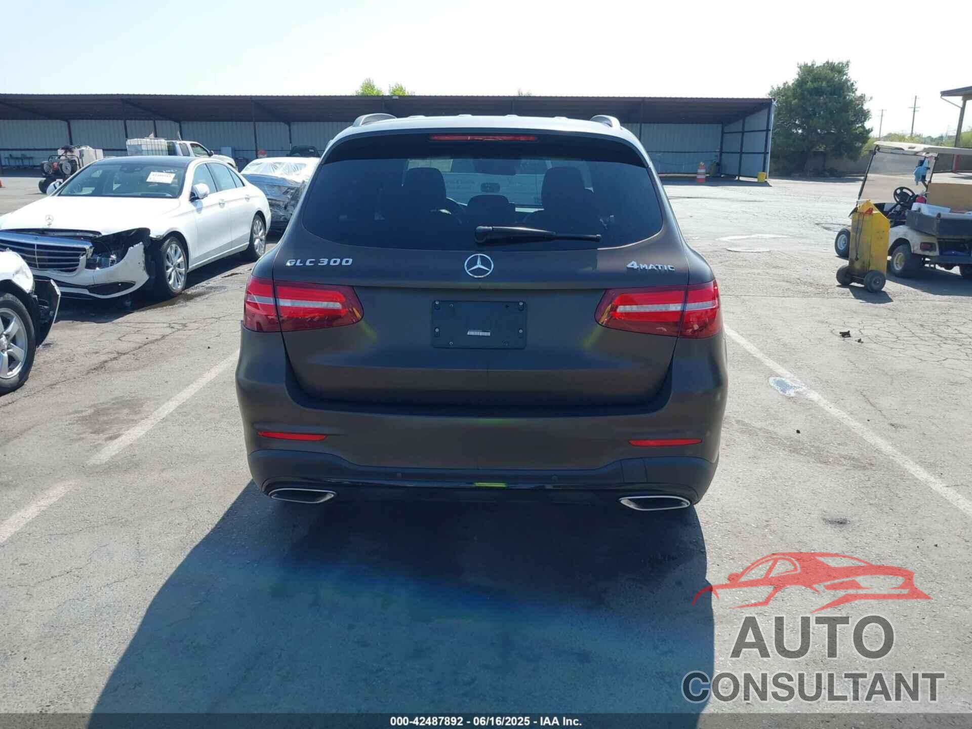 MERCEDES-BENZ GLC 300 2016 - WDC0G4KB8GF002520