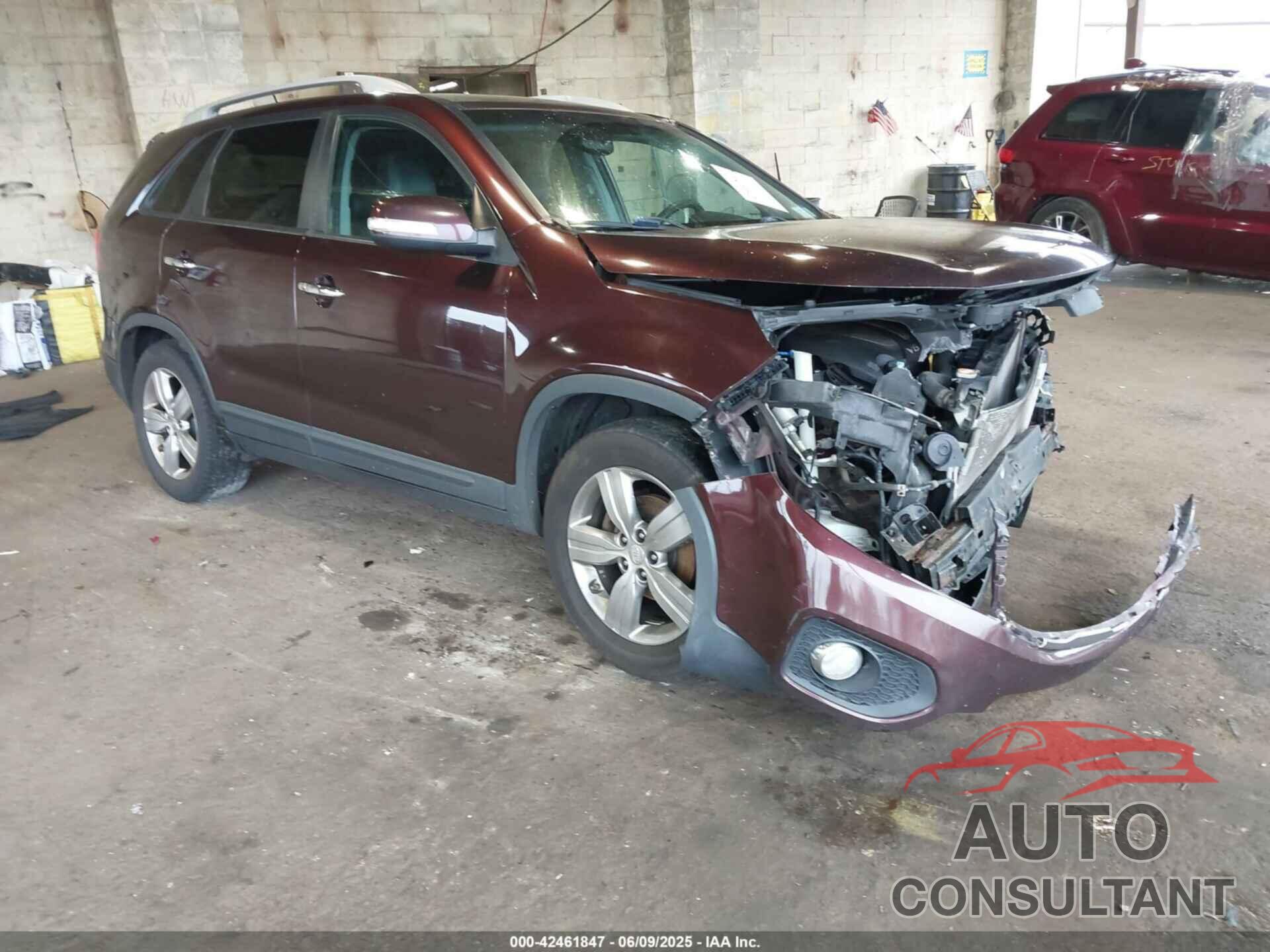 KIA SORENTO 2012 - 5XYKU4A25CG304508
