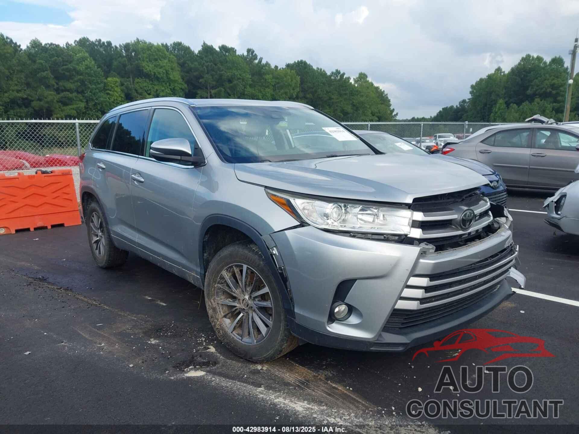 TOYOTA HIGHLANDER 2018 - 5TDKZRFHXJS548232