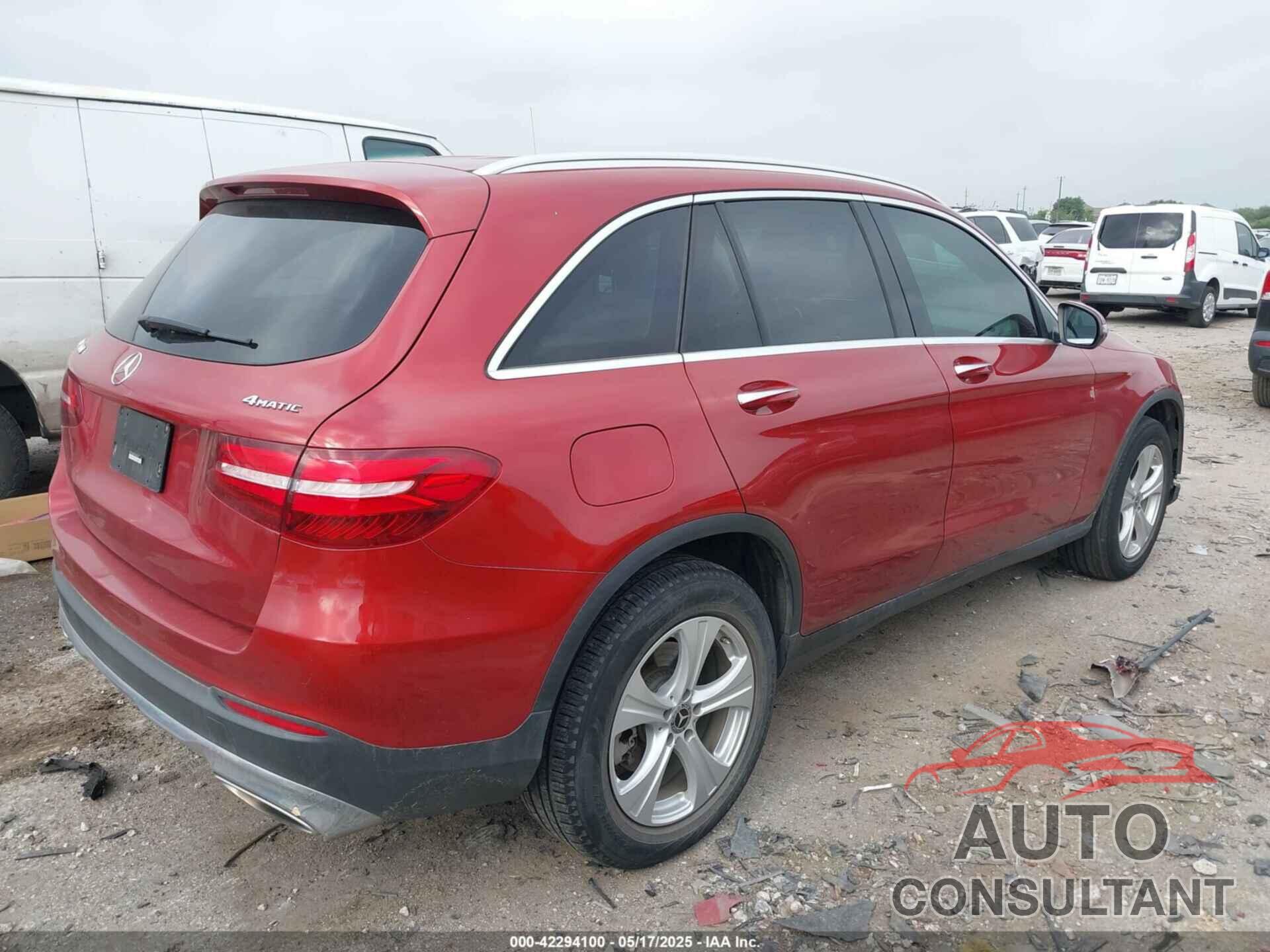 MERCEDES-BENZ GLC 300 2018 - WDC0G4KB7JV082647