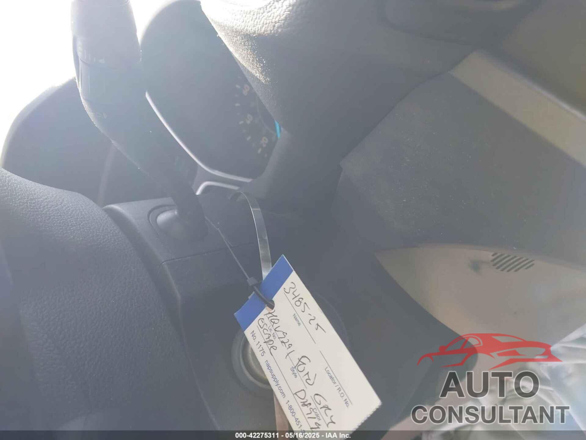 FORD ESCAPE 2018 - 1FMCU0GD1JUD18919