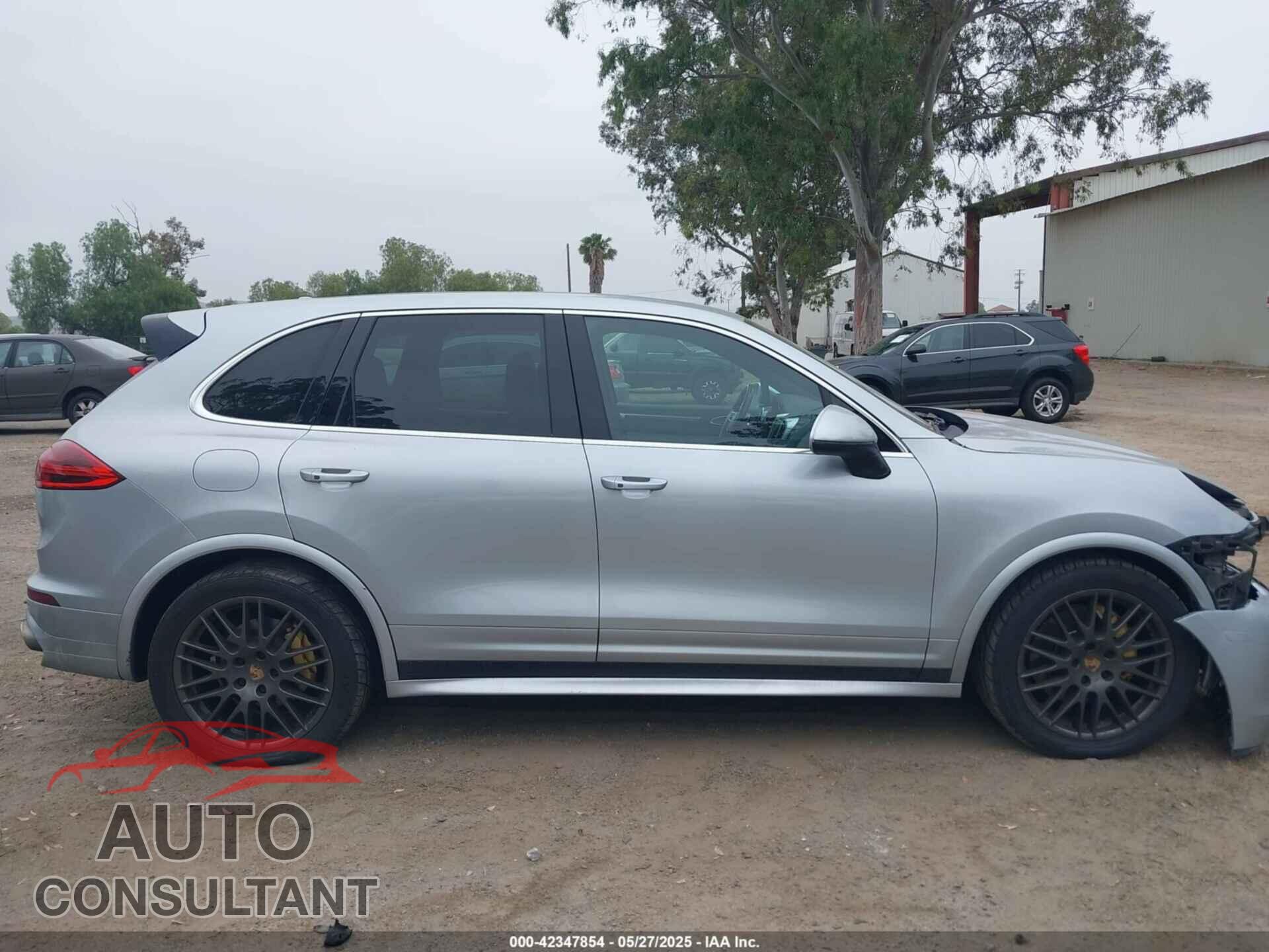 PORSCHE CAYENNE 2017 - WP1AB2A2XHLA51668