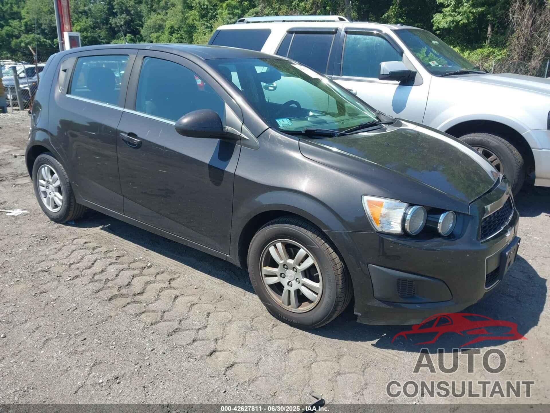 CHEVROLET SONIC 2014 - 1G1JC6SB3E4173548