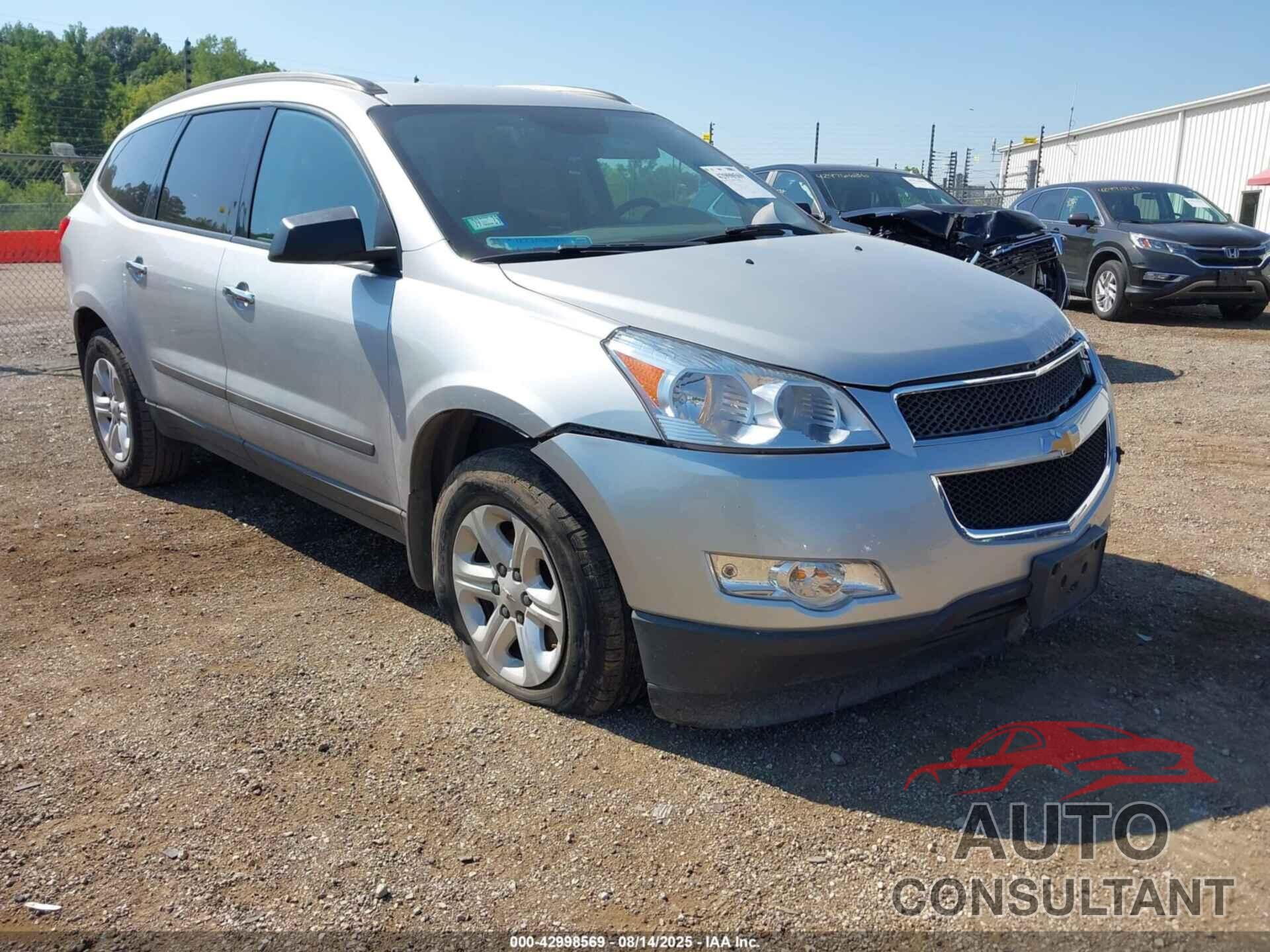 CHEVROLET TRAVERSE 2011 - 1GNKVFED1BJ320618