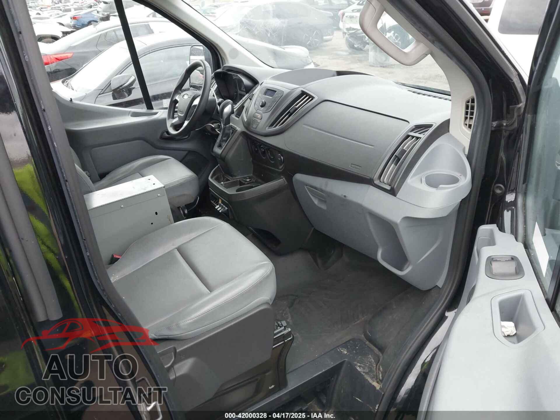 FORD TRANSIT-250 2017 - 1FTYR2YM2HKB57718