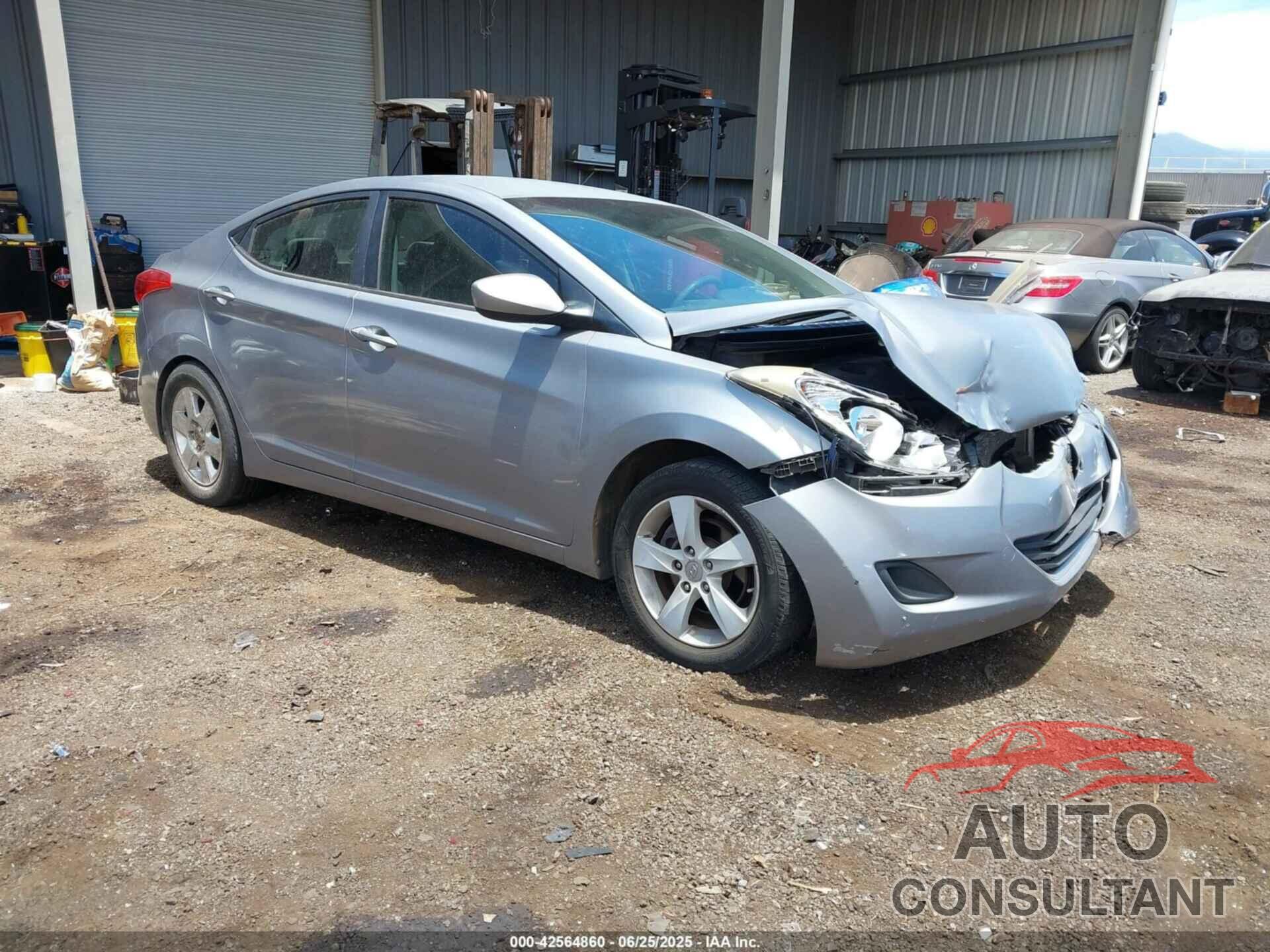 HYUNDAI ELANTRA 2011 - KMHDH4AE9BU087447