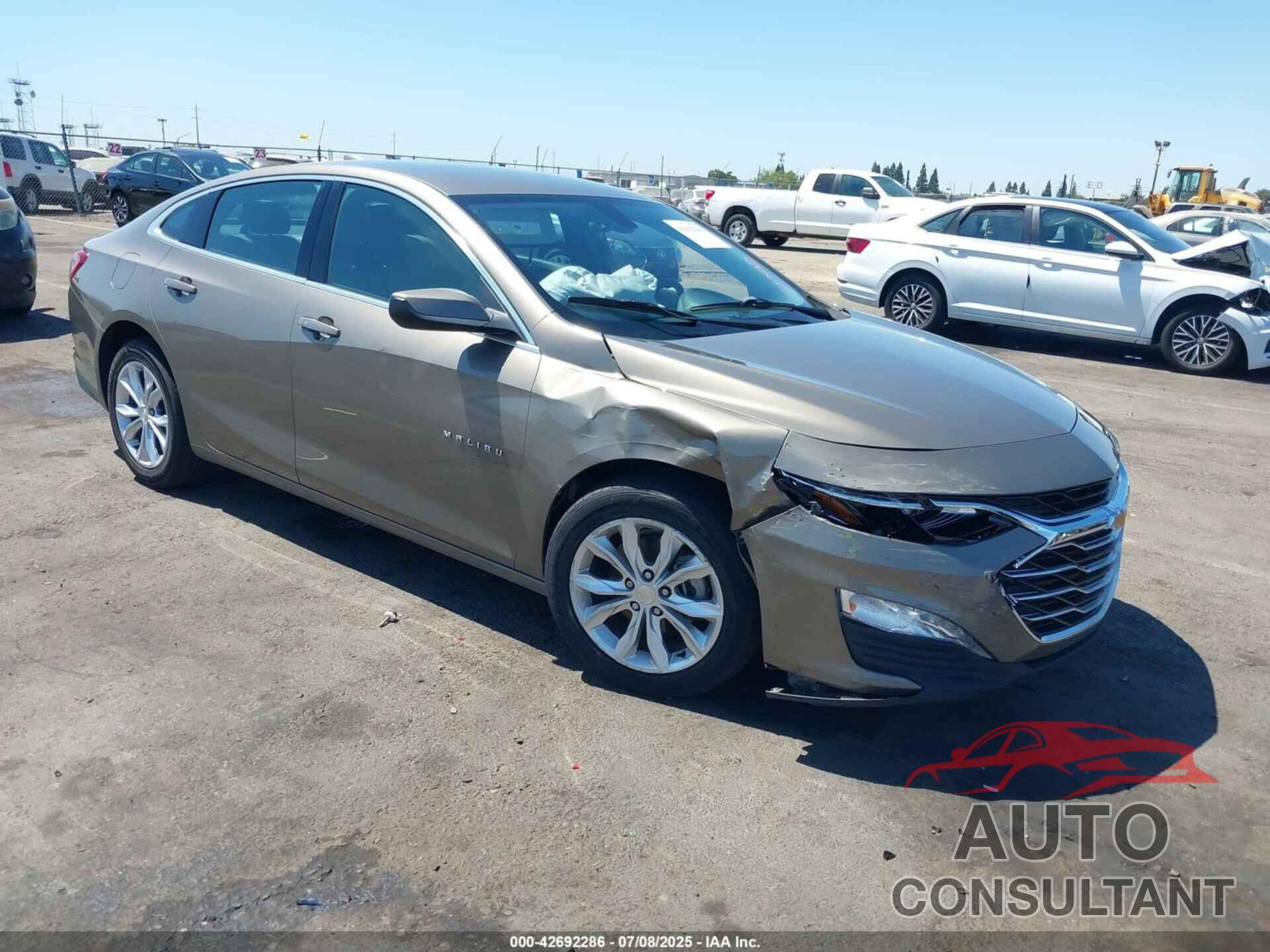 CHEVROLET MALIBU 2020 - 1G1ZD5ST7LF080603