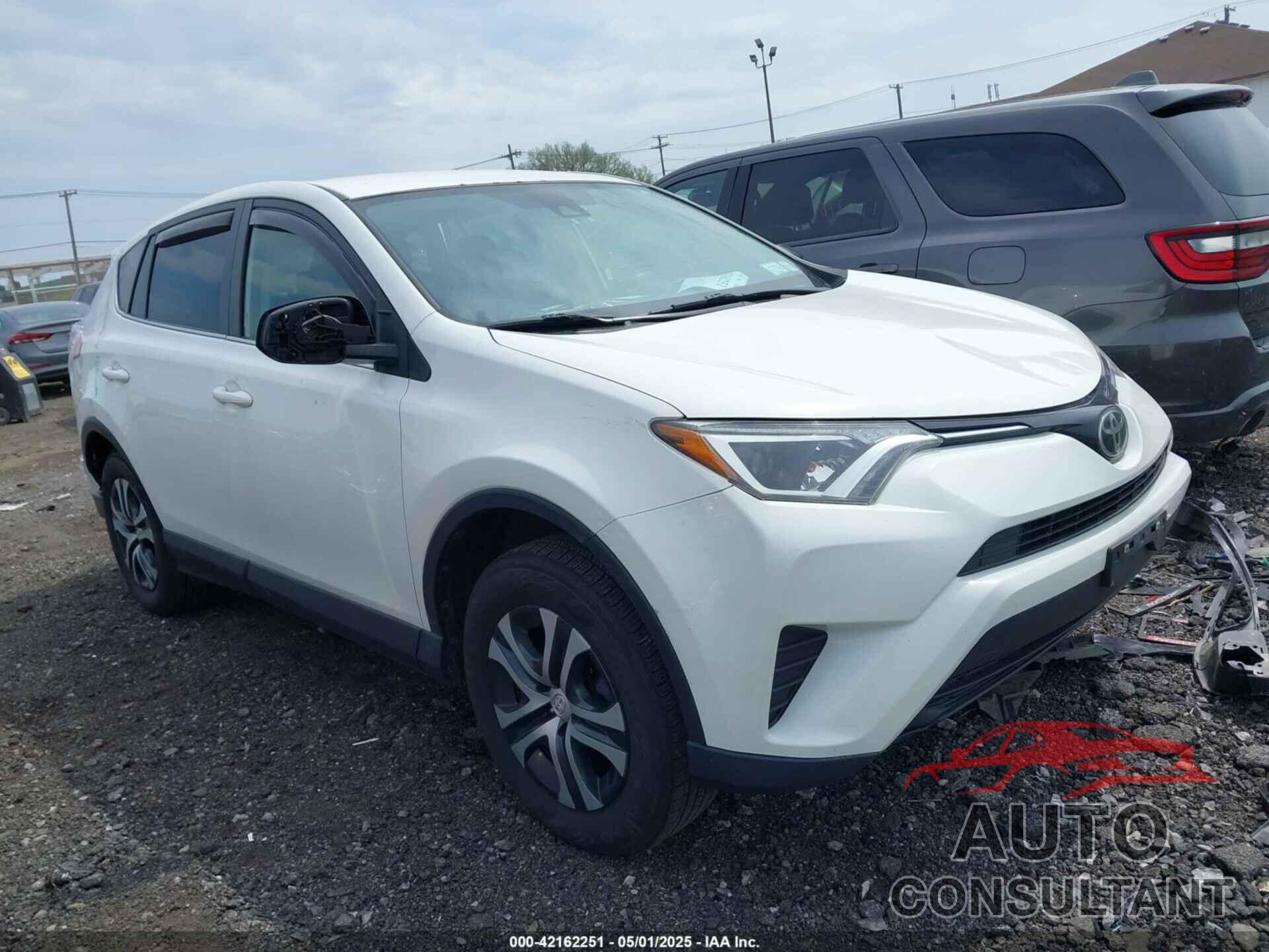 TOYOTA RAV4 2018 - JTMBFREV9JJ200726