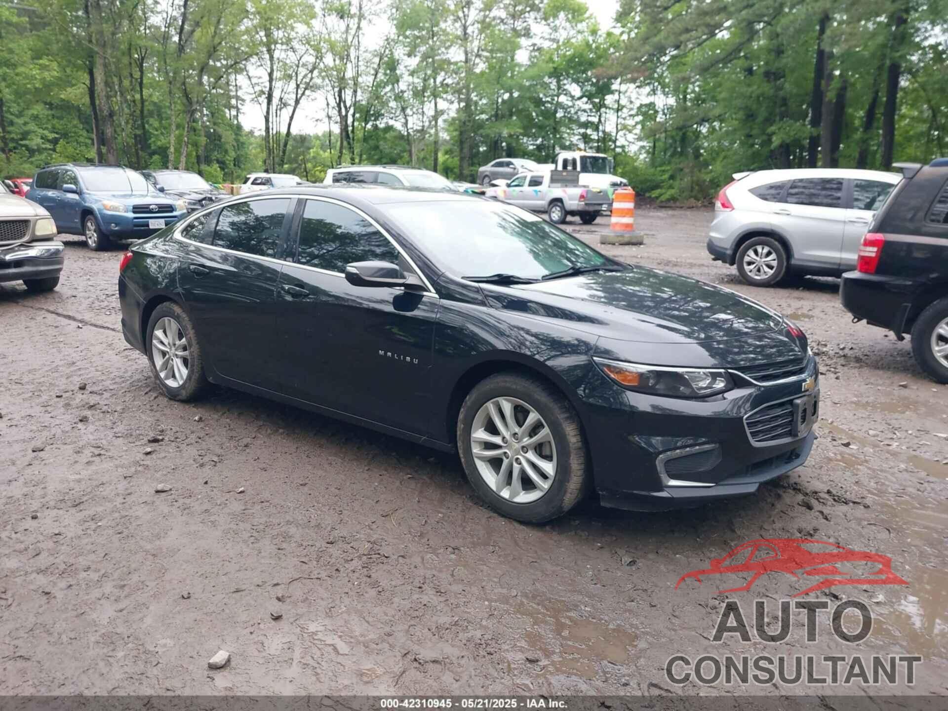 CHEVROLET MALIBU 2018 - 1G1ZD5ST5JF220015