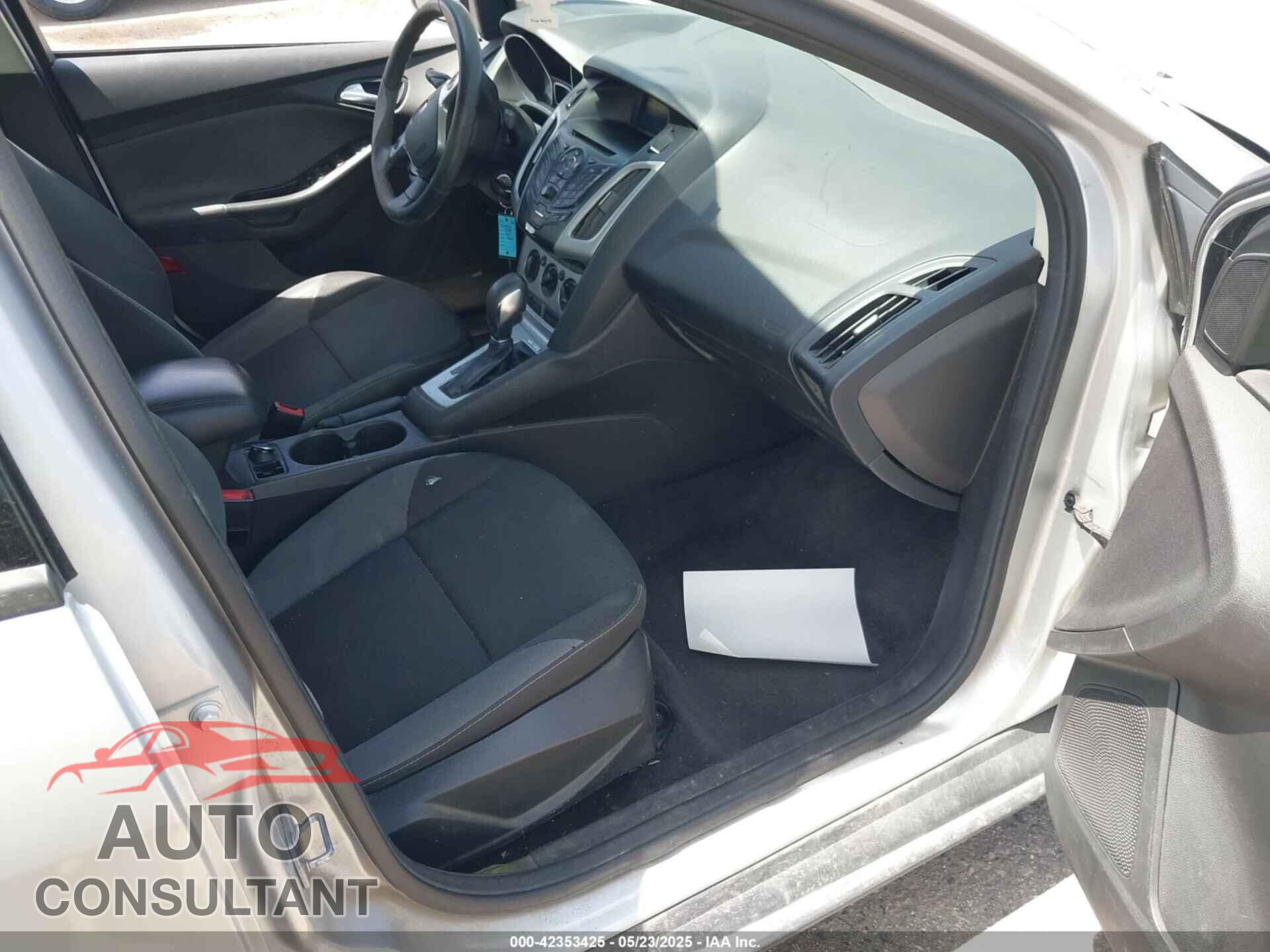 FORD FOCUS 2014 - 1FADP3F2XEL270873