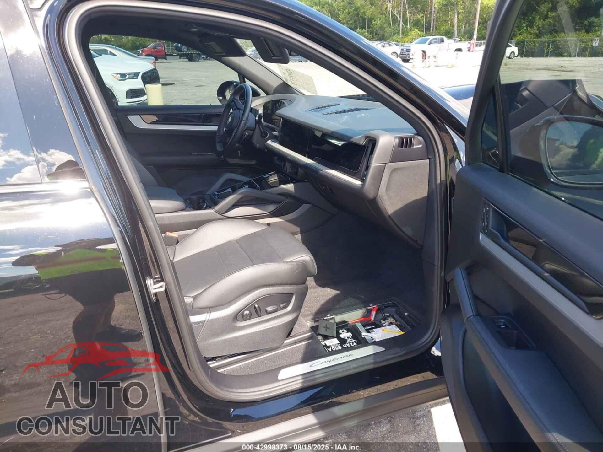 PORSCHE CAYENNE 2024 - WP1AA2AY3RDA12505