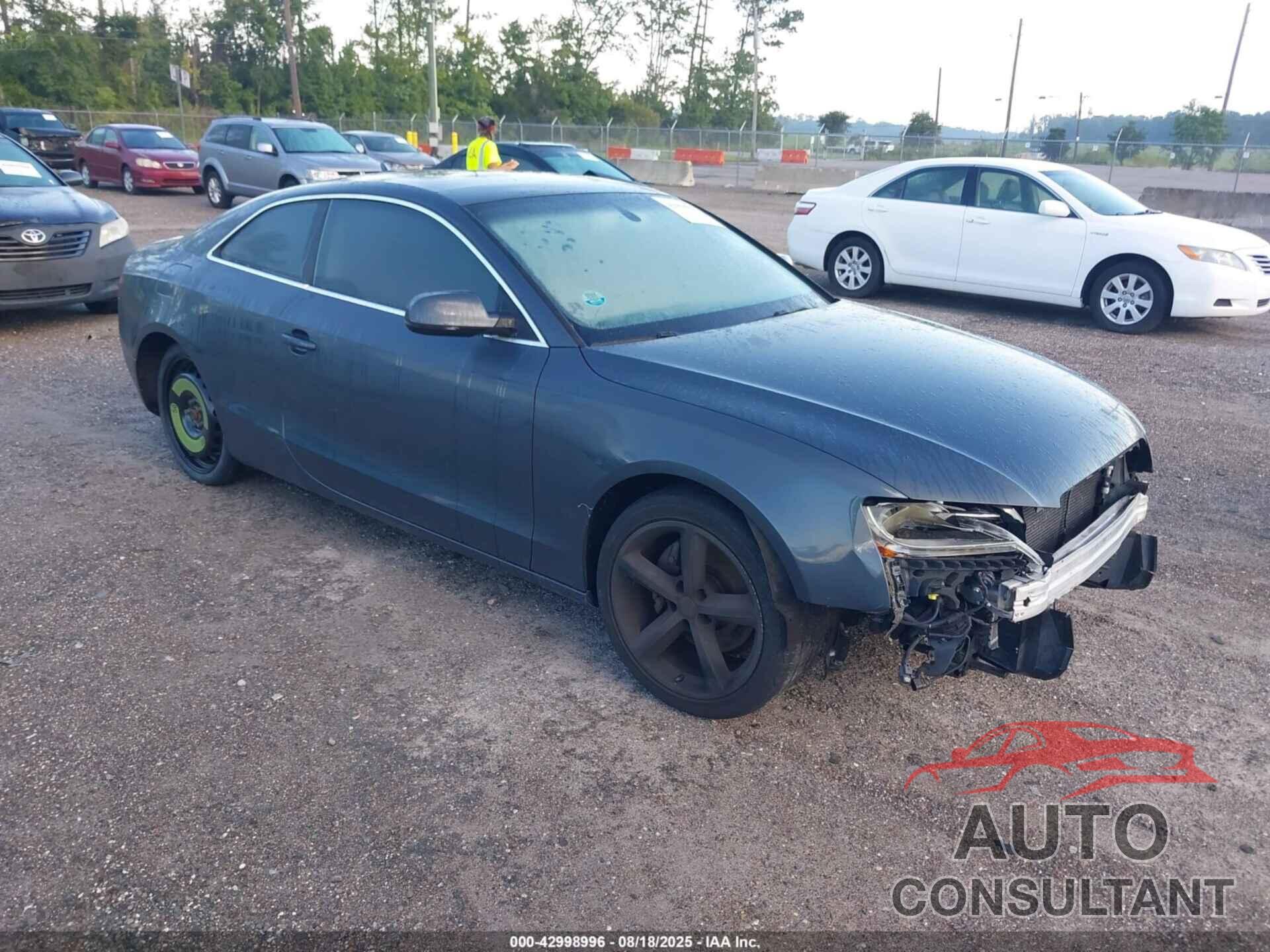 AUDI A5 2010 - WAUCKAFR4AA064845