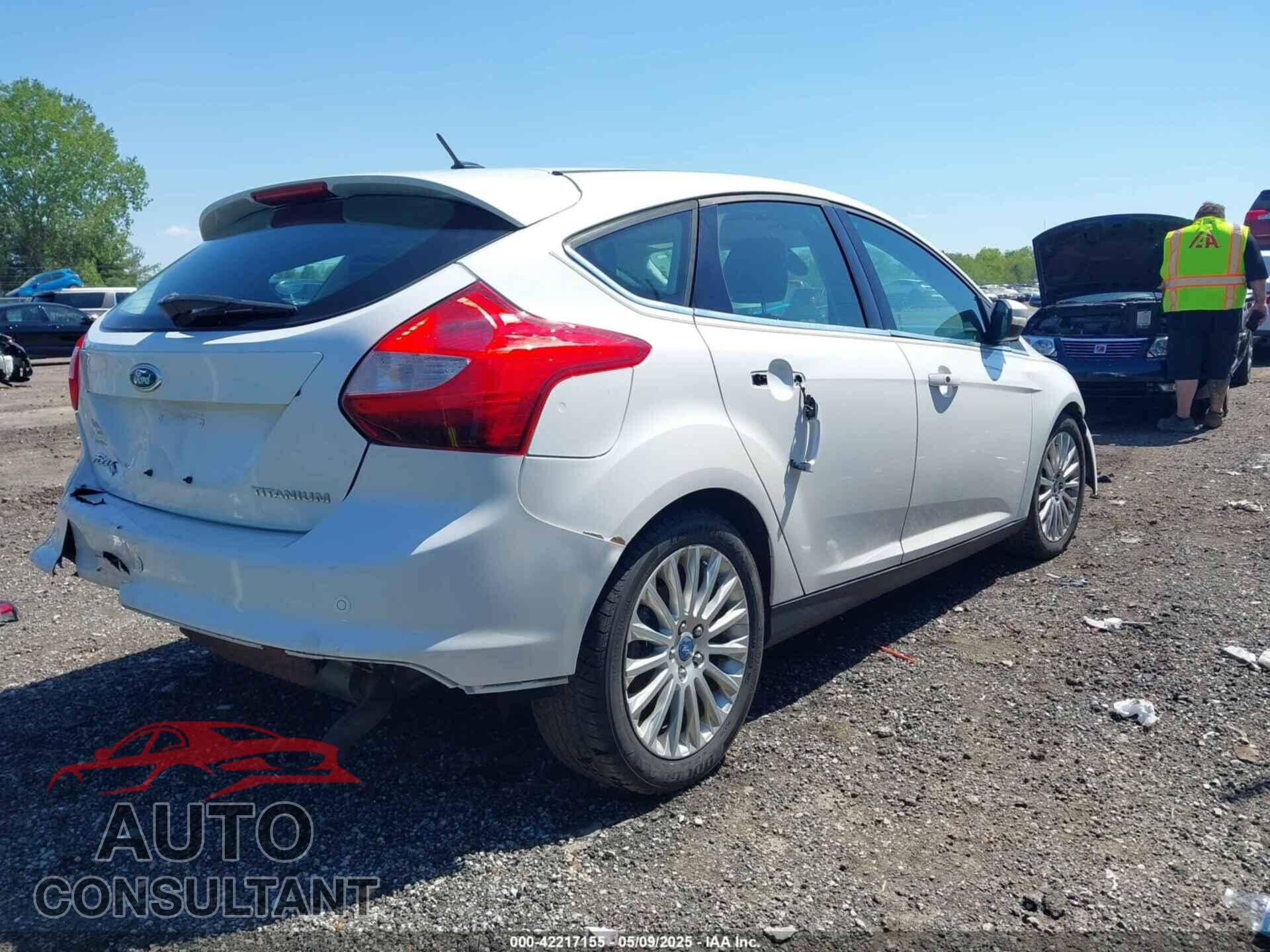 FORD FOCUS 2012 - 1FAHP3N2XCL243222