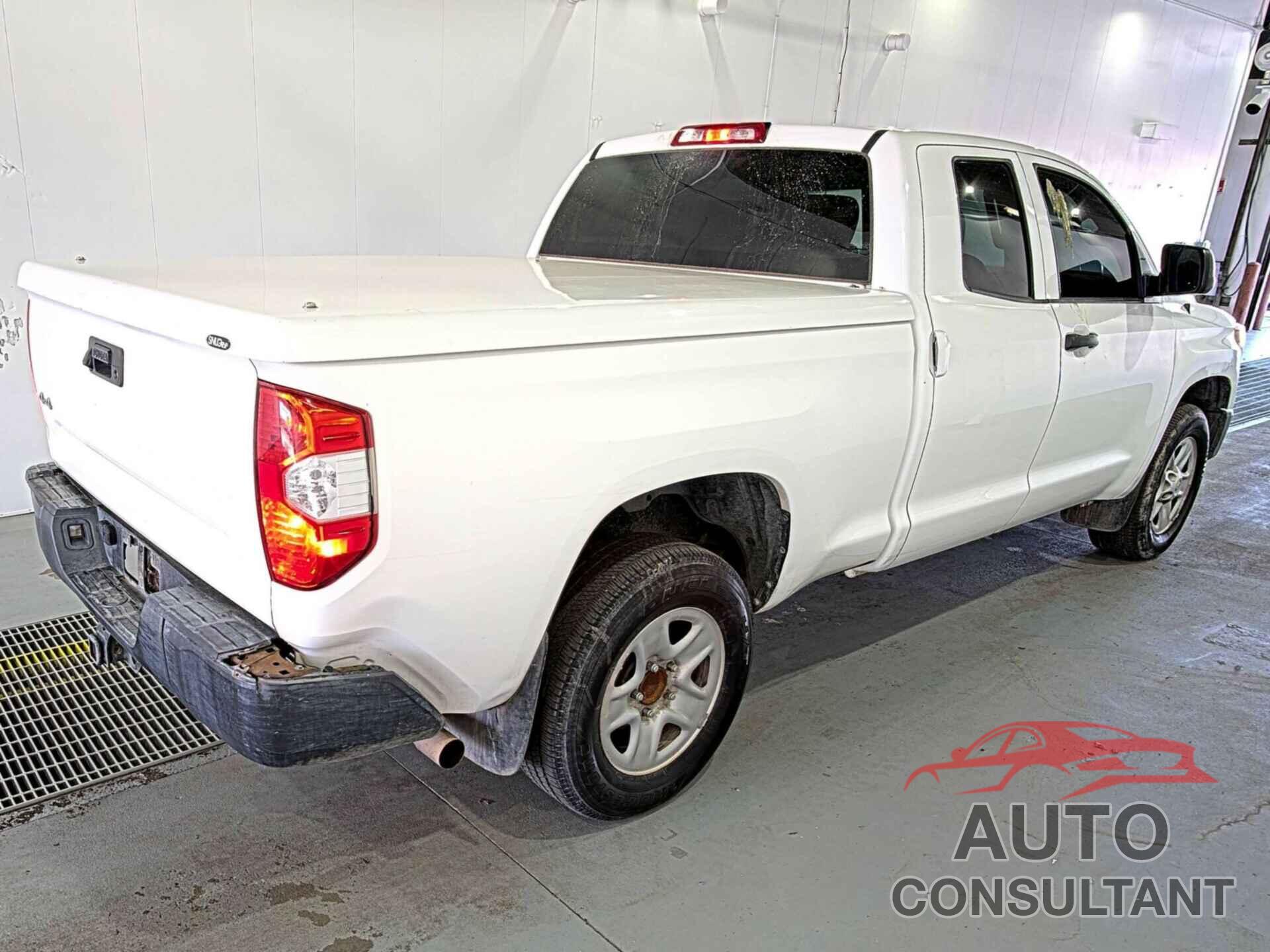 TOYOTA TUNDRA 2016 - 5TFUM5F14GX067608