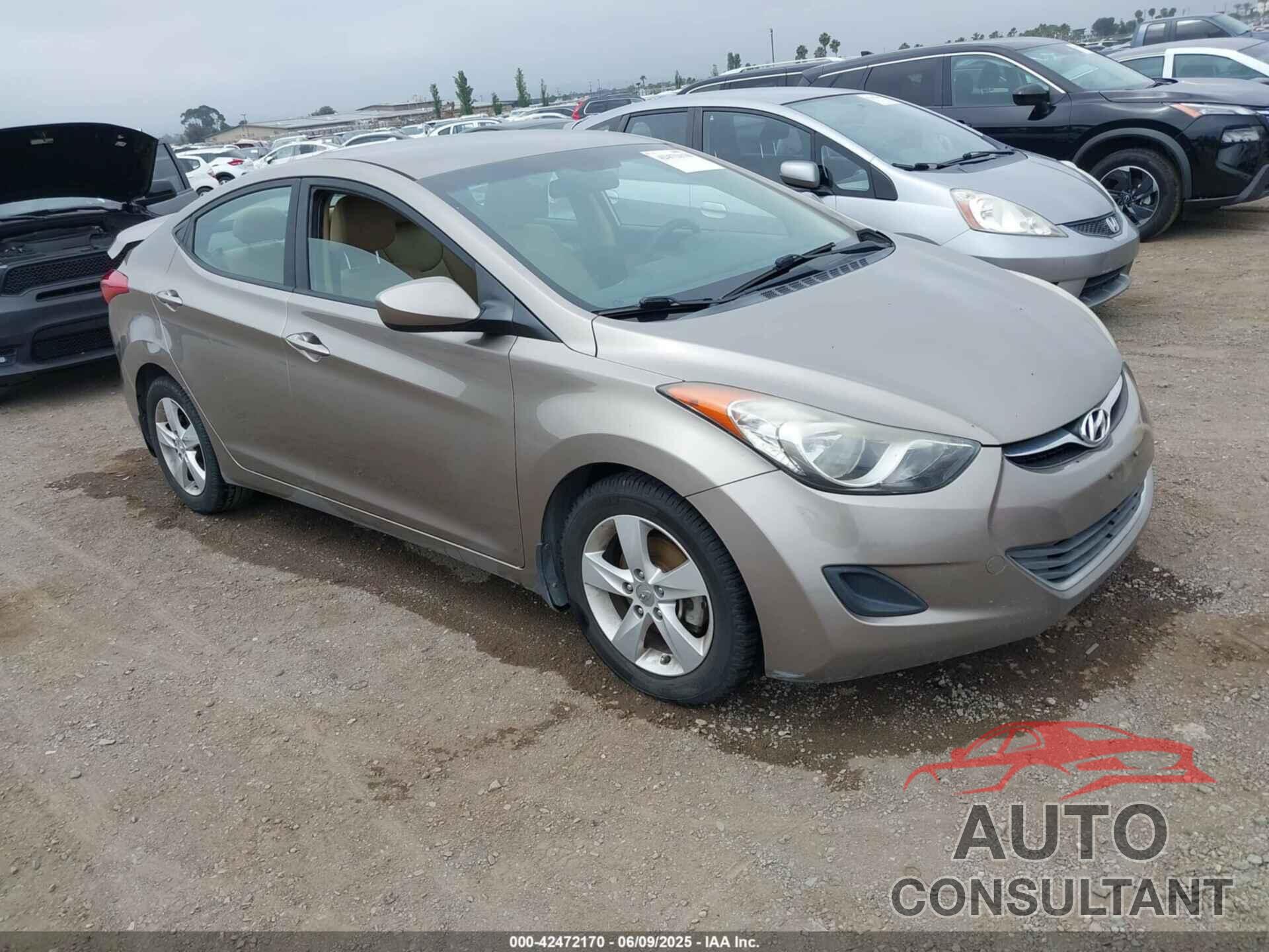 HYUNDAI ELANTRA 2013 - 5NPDH4AE4DH424348