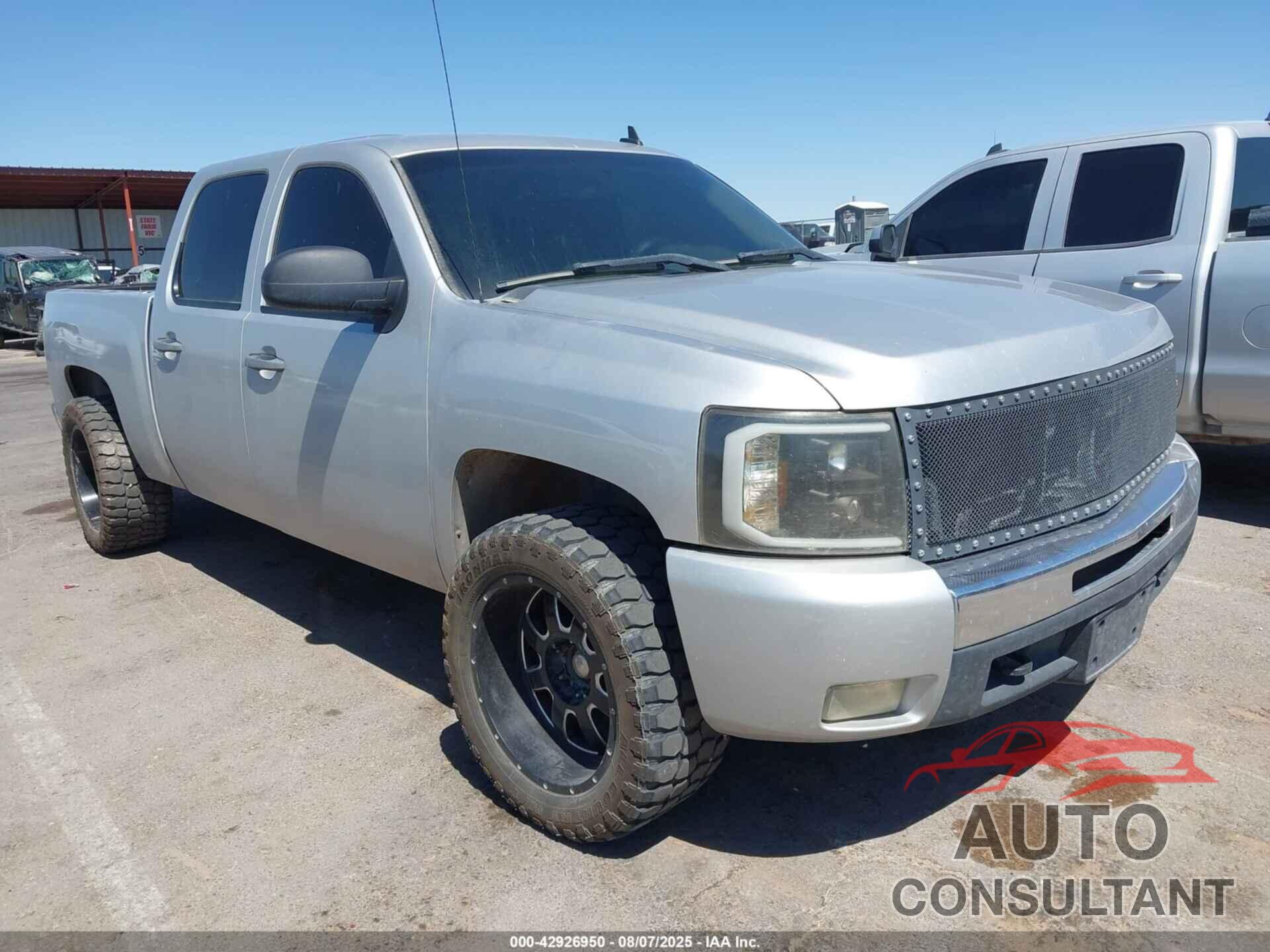 CHEVROLET SILVERADO 1500 2011 - 3GCPKSE3XBG176561